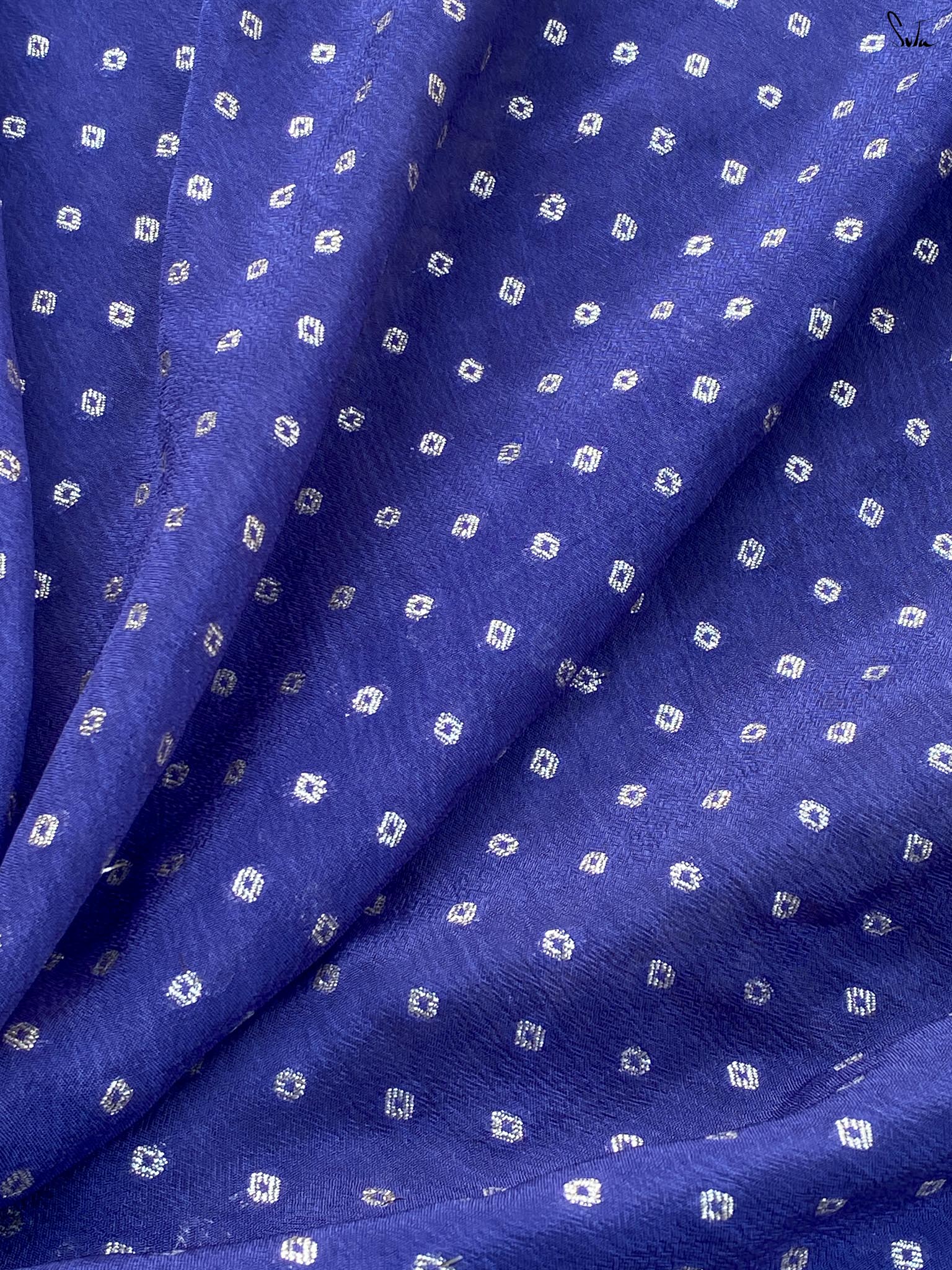 Frosted dots