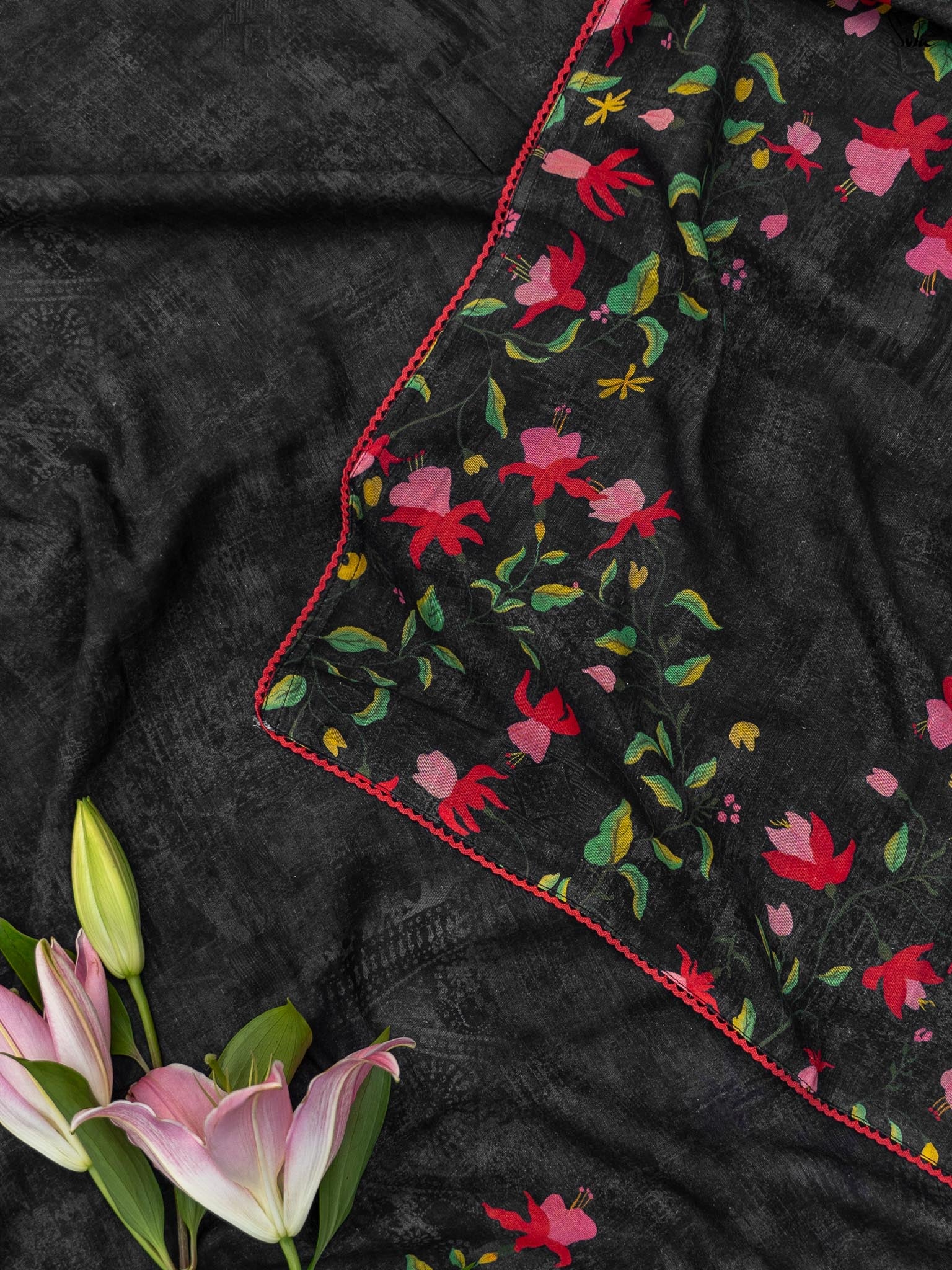 Black Fuchsia Fiza