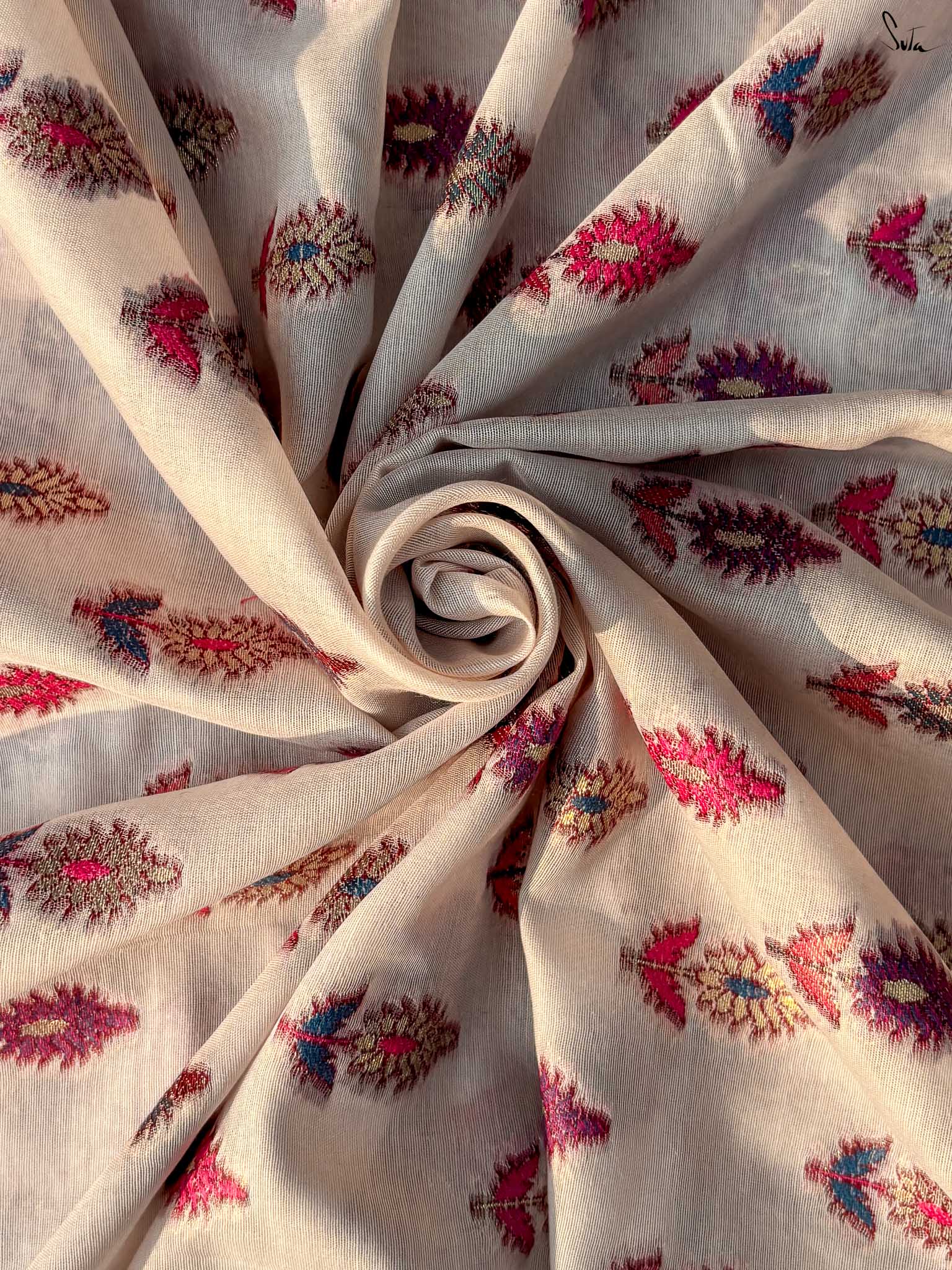 Chinar Pashm Multicolour Woolen Saree