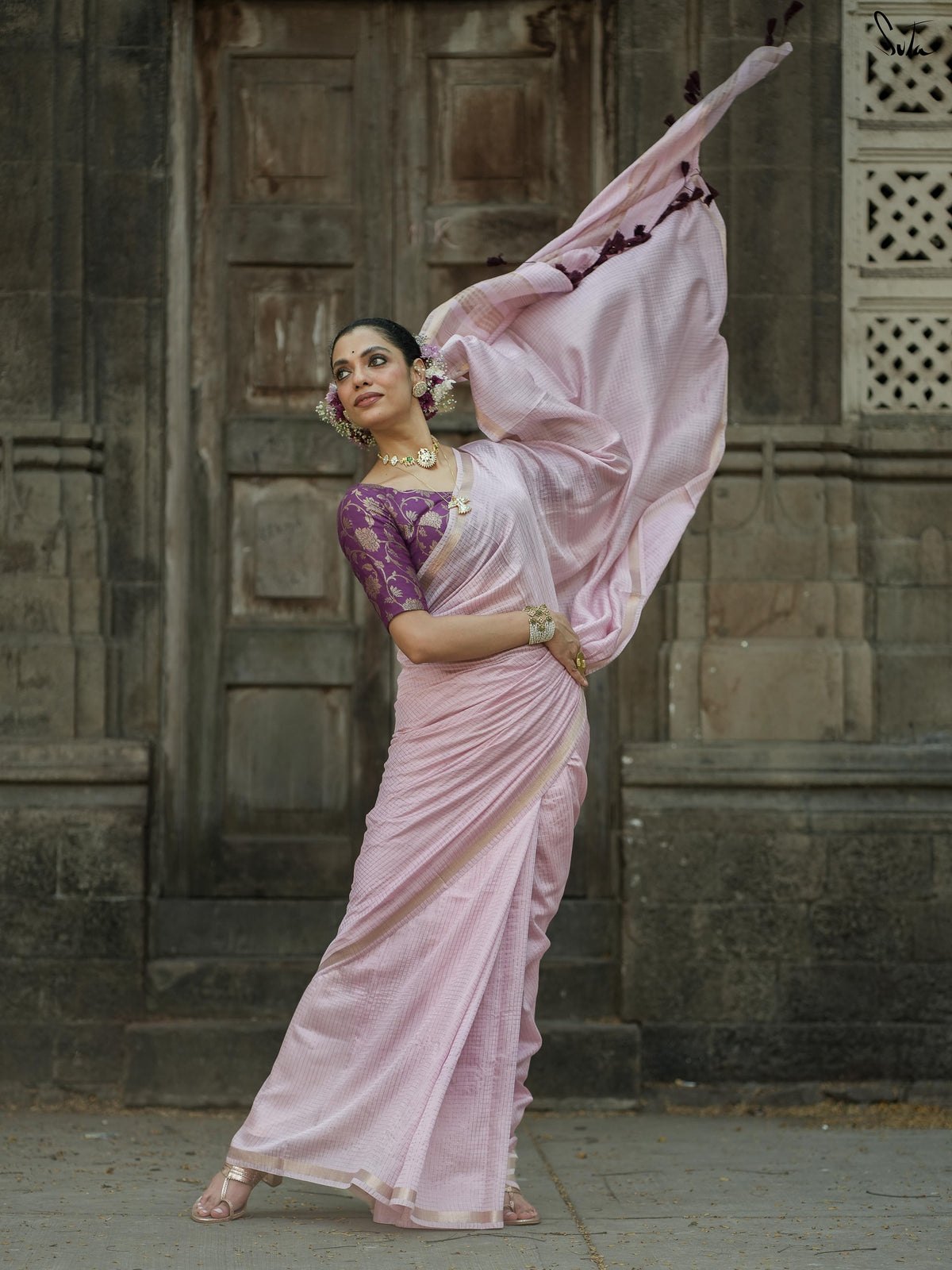 Gulabi Moumita