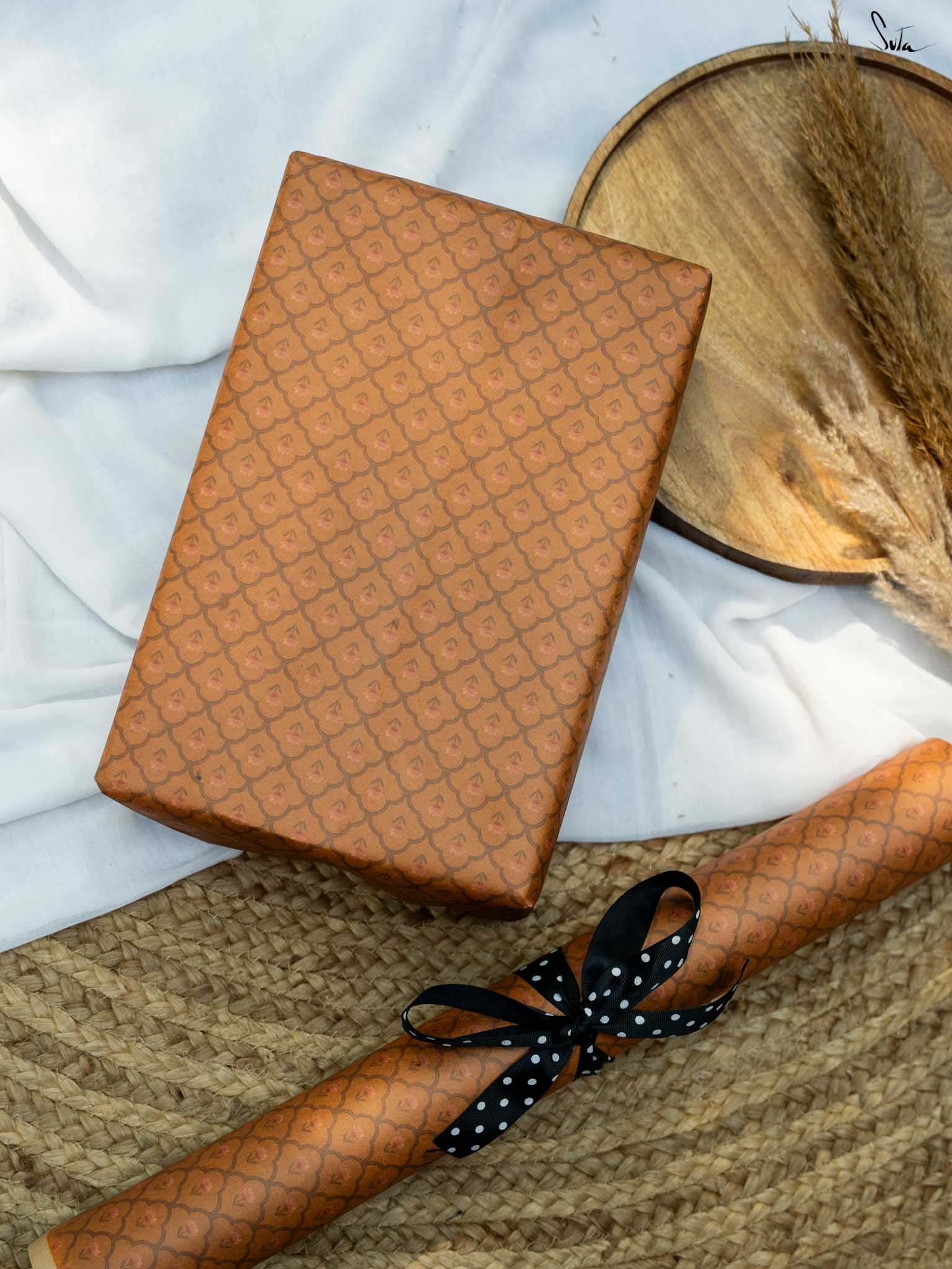Dots Gift Wrap