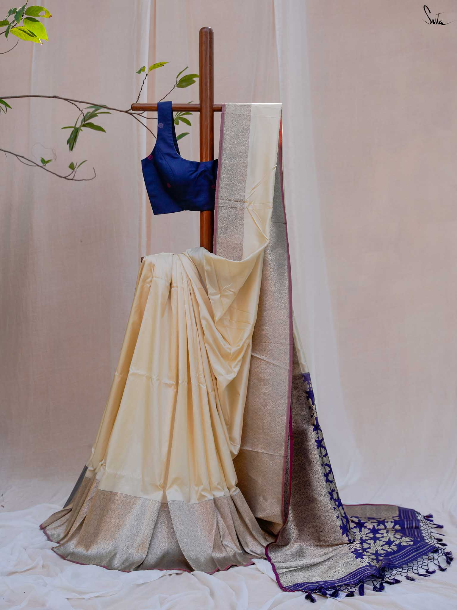 Aasmani Parinda Pearl Banarasi Saree