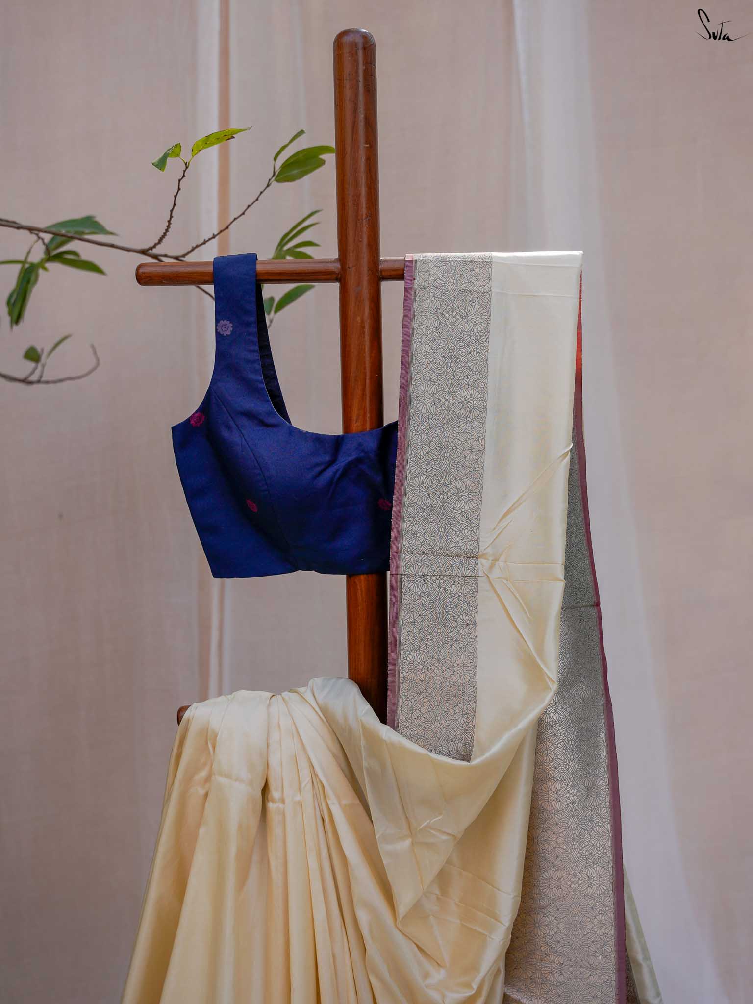 Aasmani Parinda Pearl Banarasi Saree