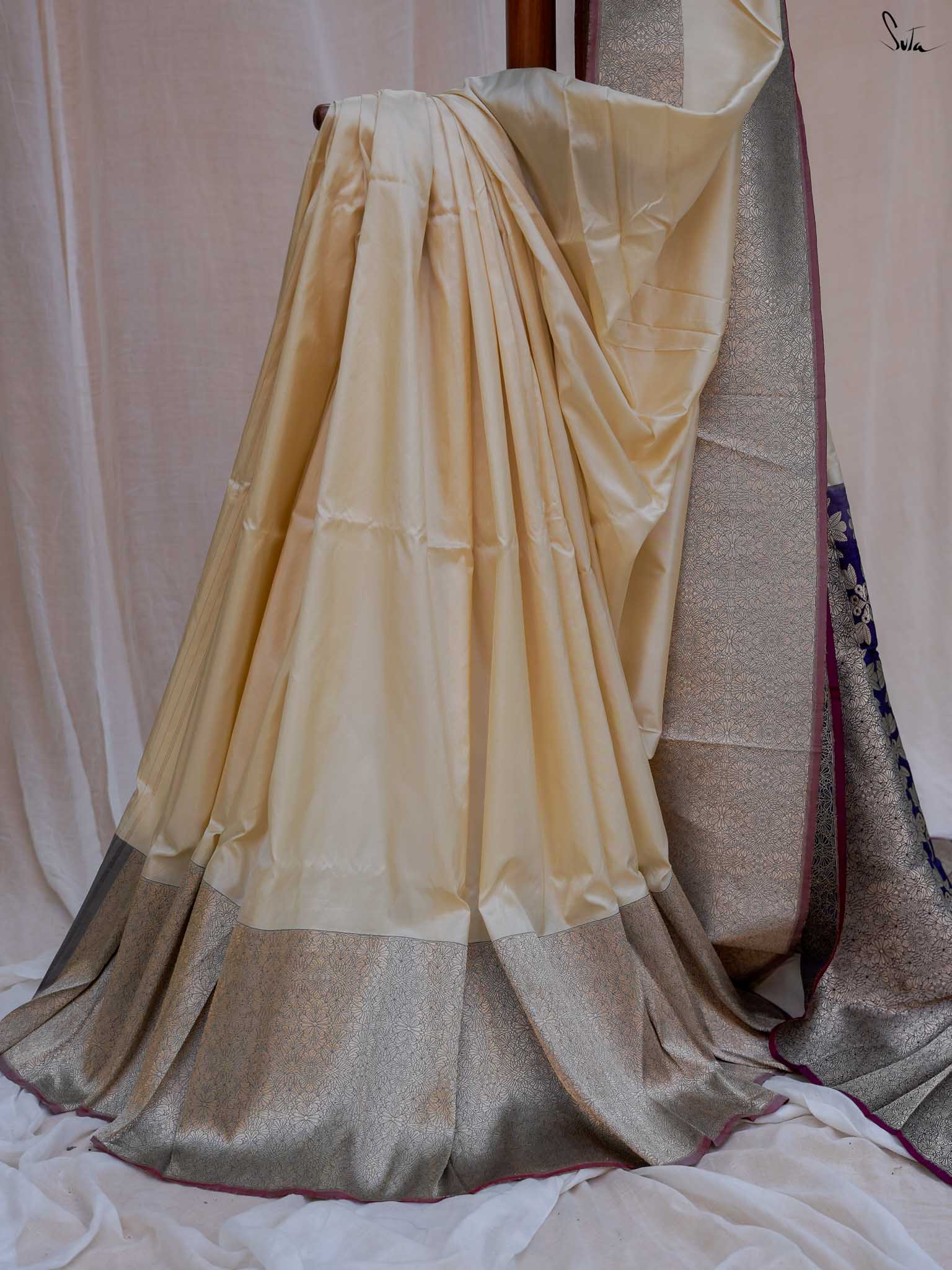 Aasmani Parinda Pearl Banarasi Saree