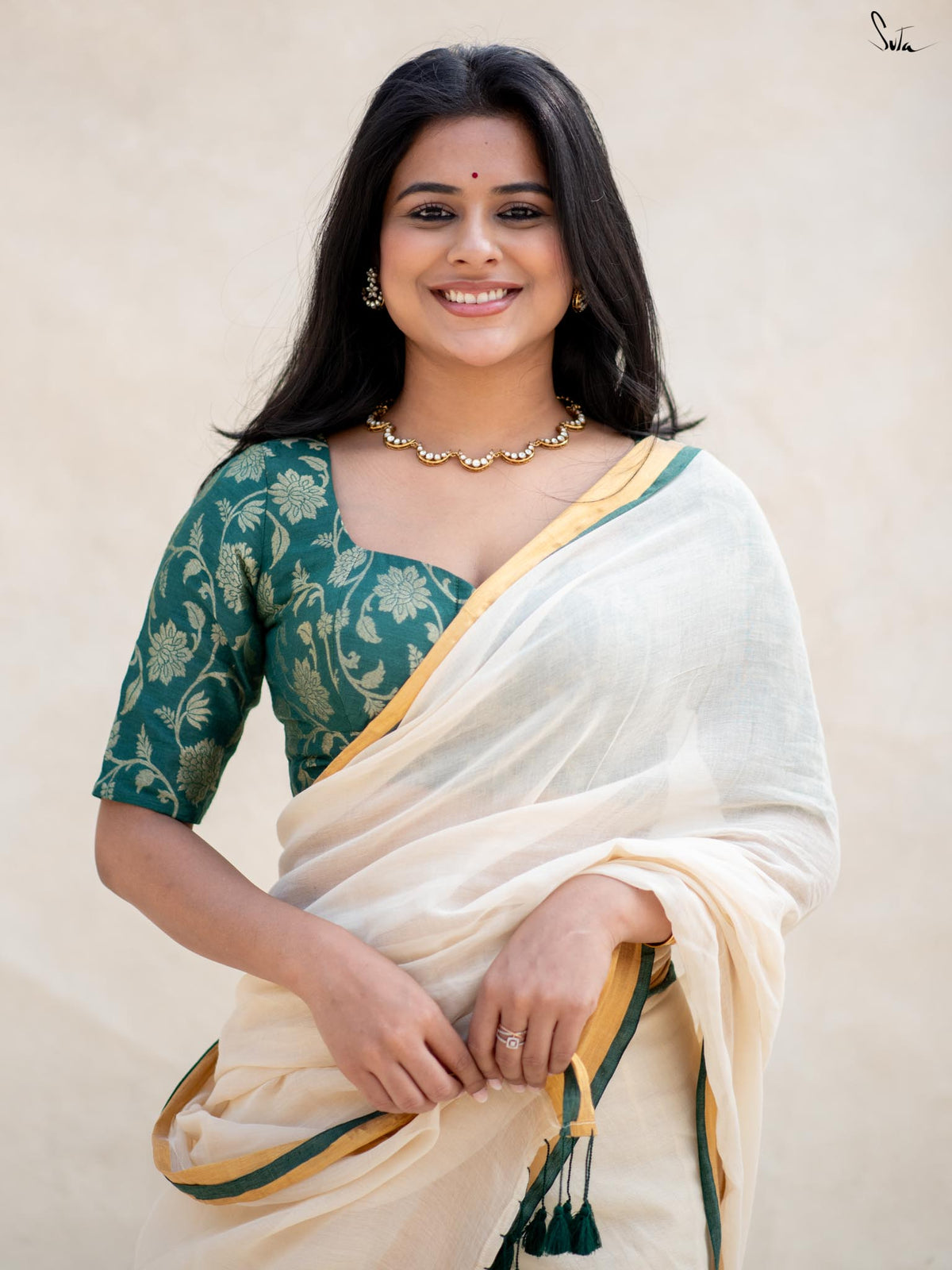 Aavani - RTW