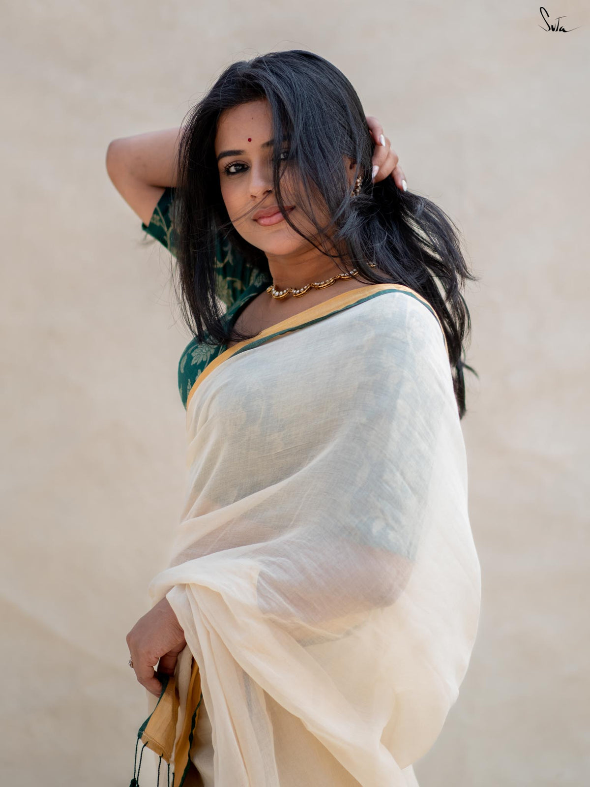 Aavani - RTW