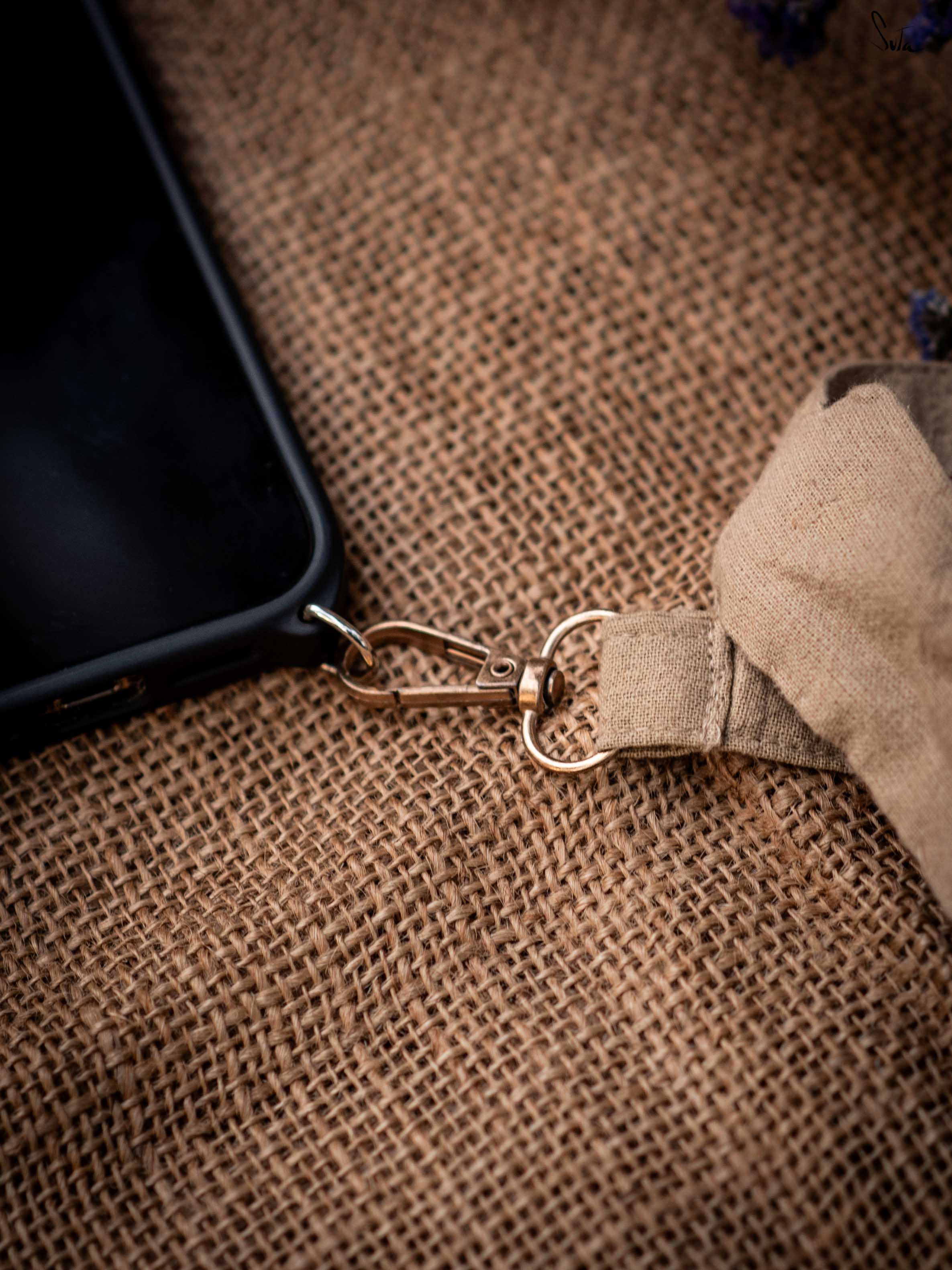 Ret Rekha (Camera Belt)