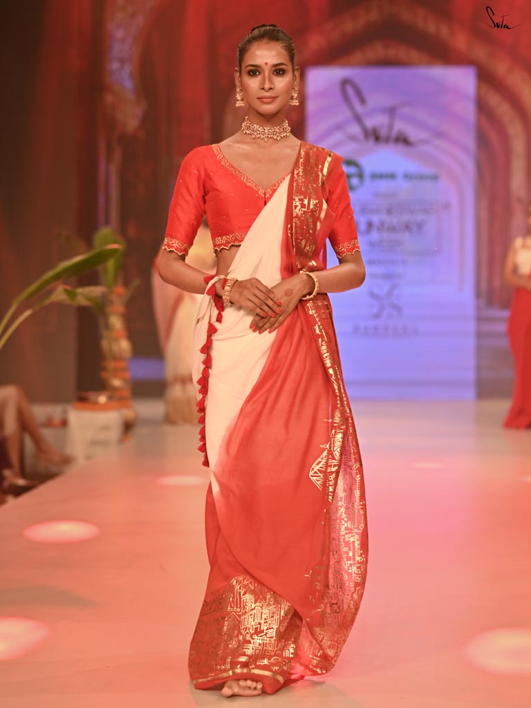 bengali ladies dress As a Bengali girl saree is not just a dress but an emotion for me. Saree makes me stand out in the crowd at festivals. I am comfortable with both Indian and