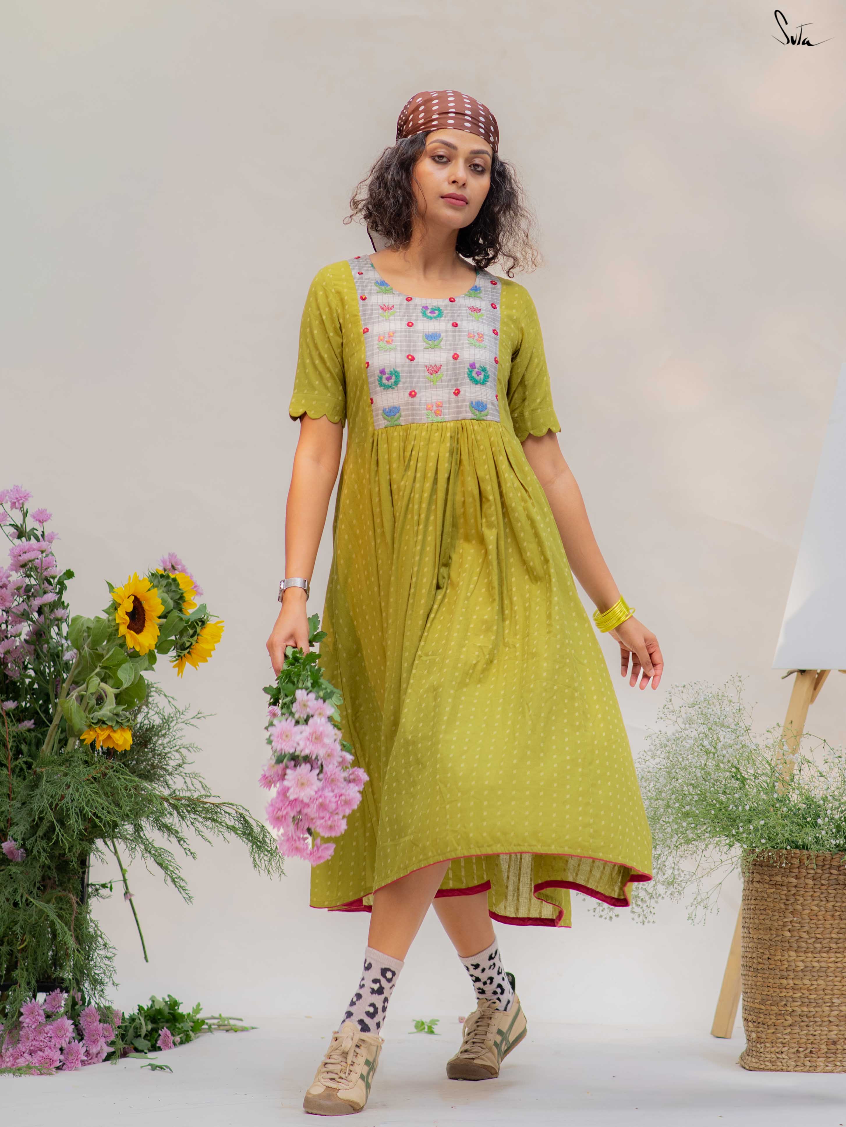 Jhora Pata (Dress)