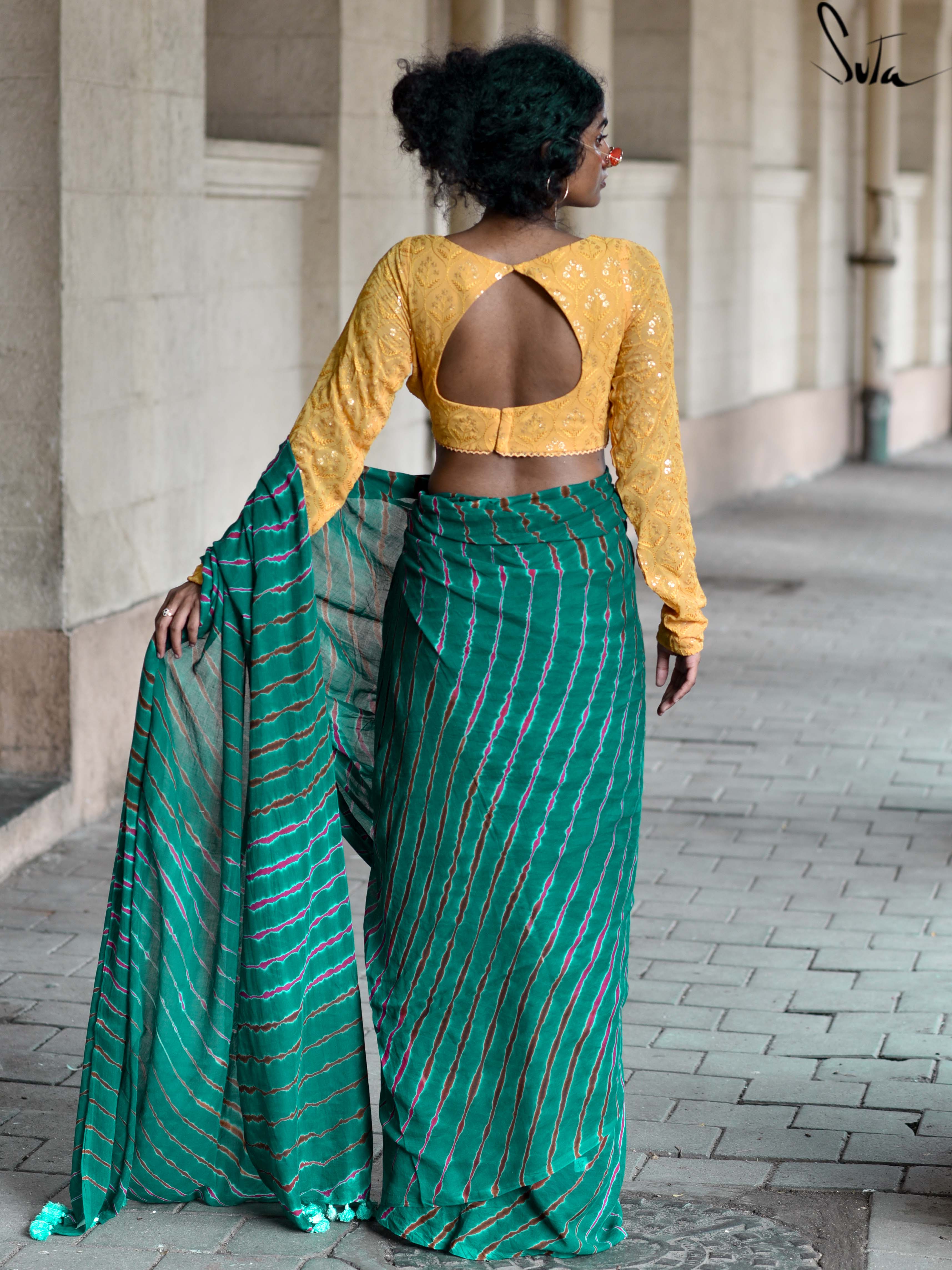 Dhaani Chunahri Pehen