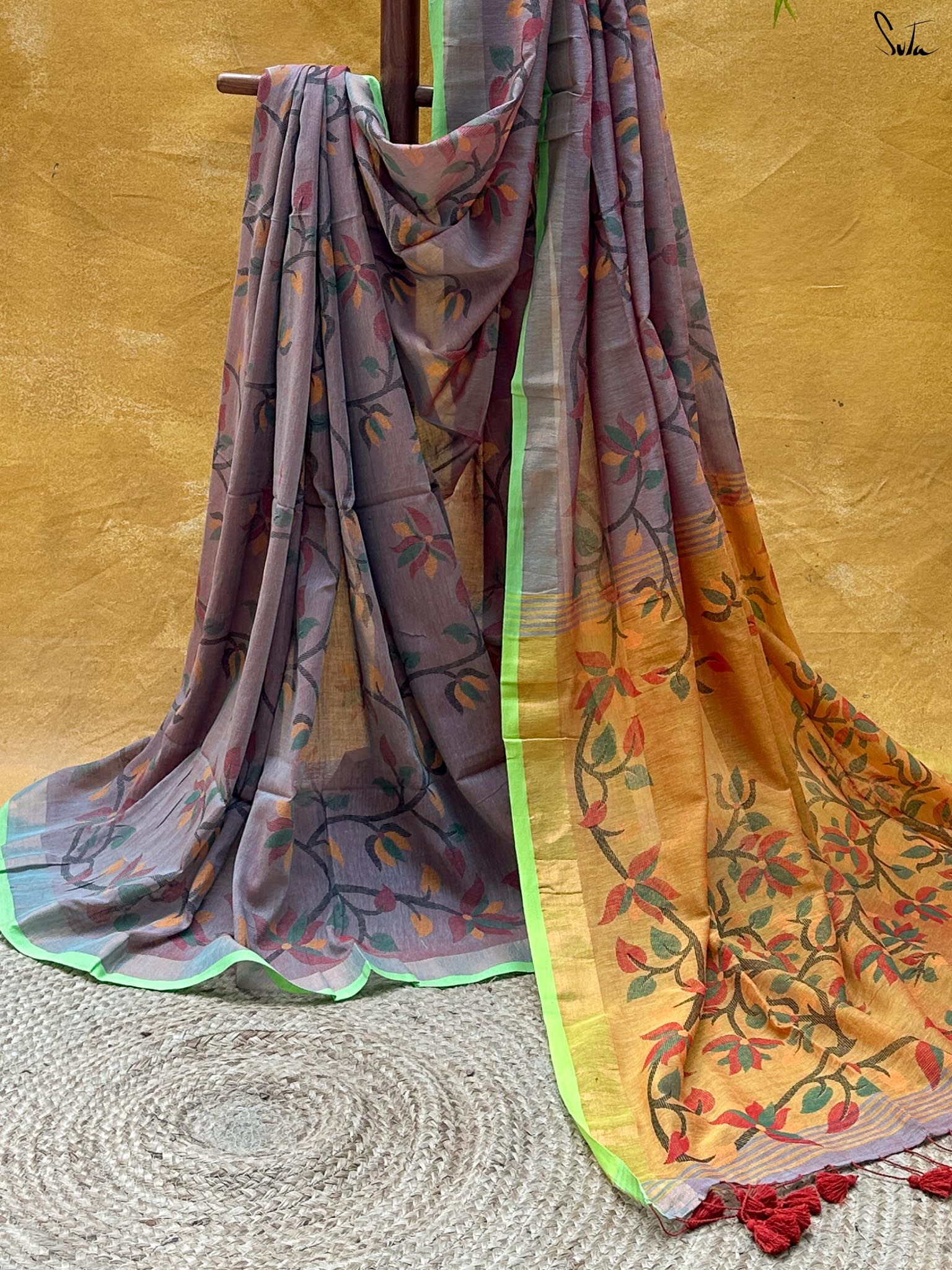 Dhundhli Chandni