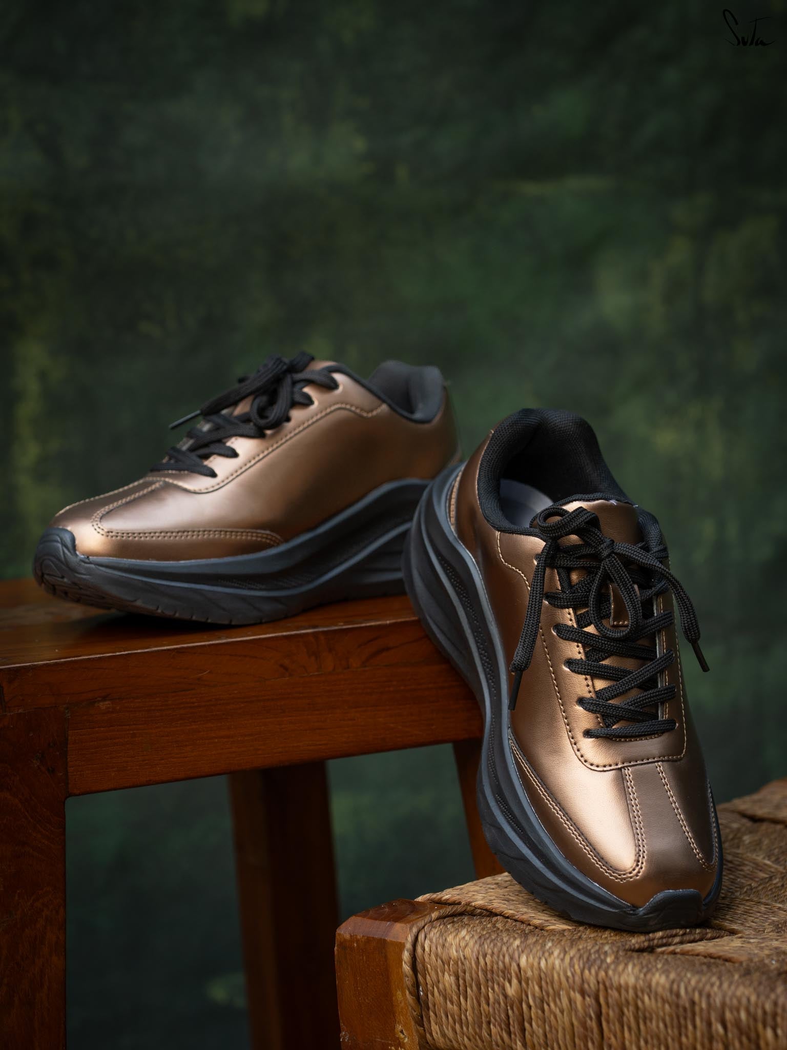GoldWide Stride