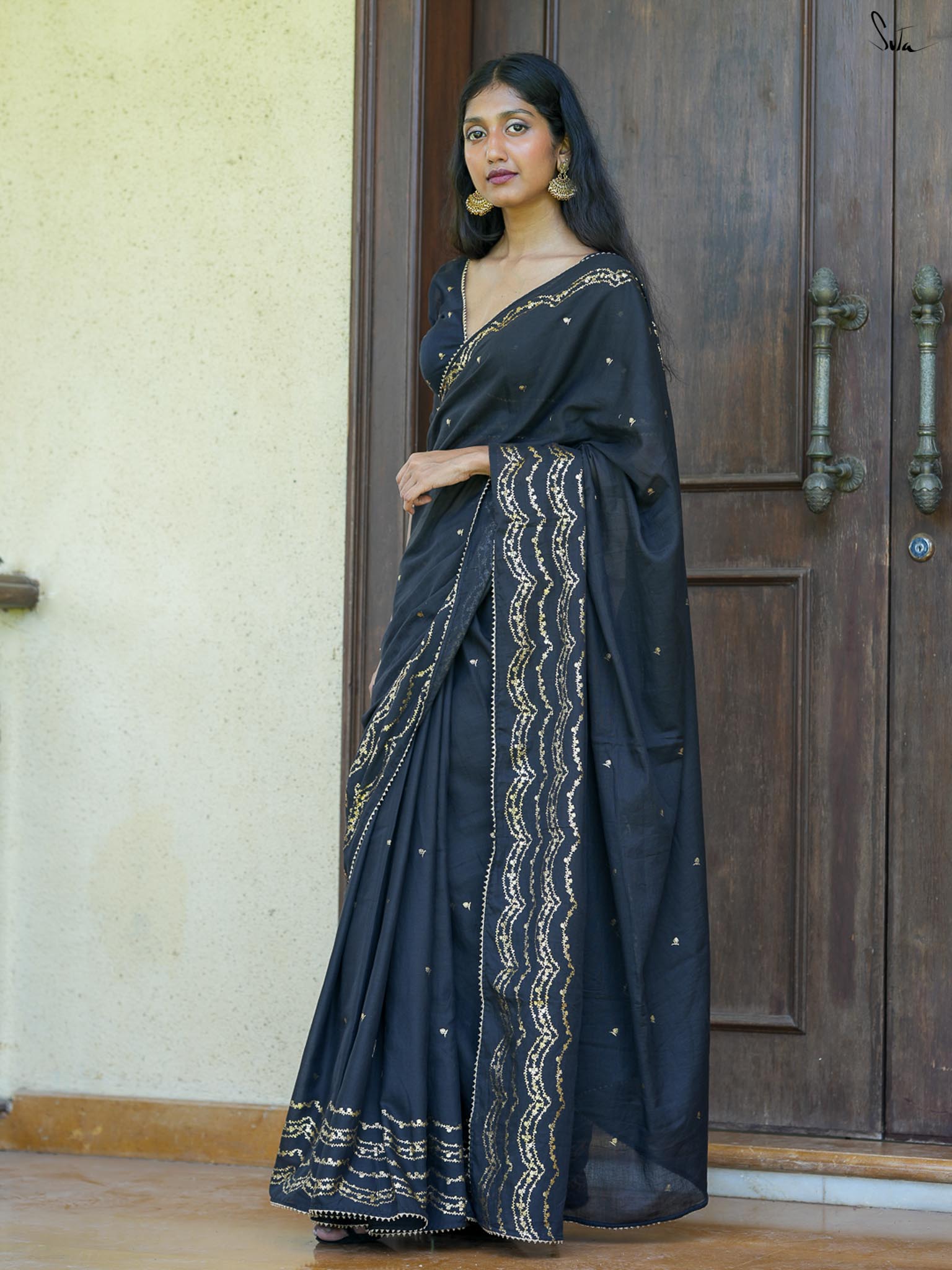 Black Gold Foil Scalloped Print Saree