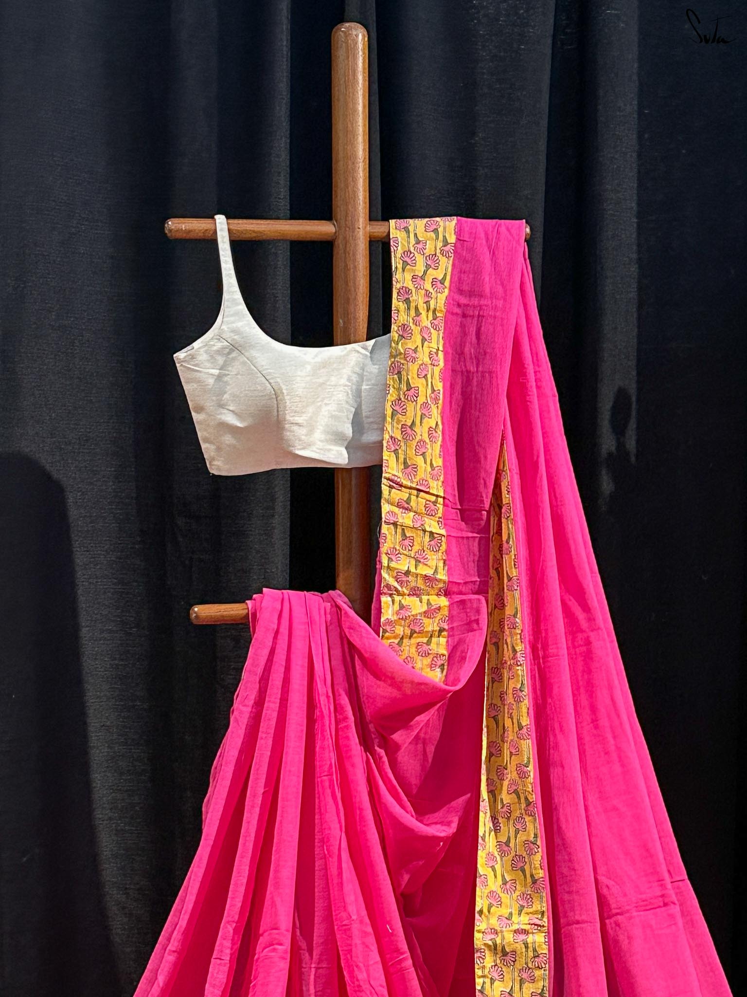 Gulabi Phoolwari