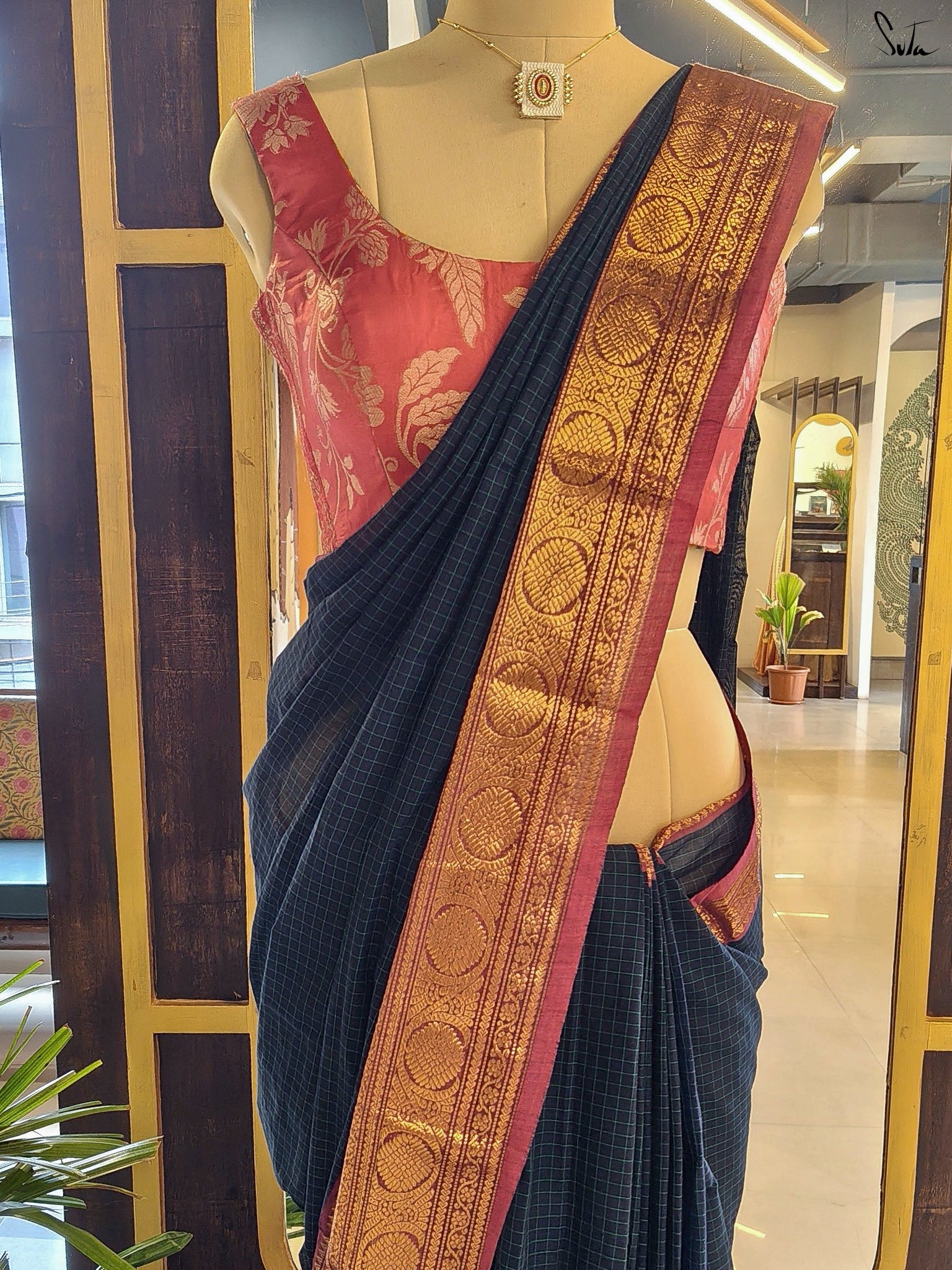 Gulabi Shobha