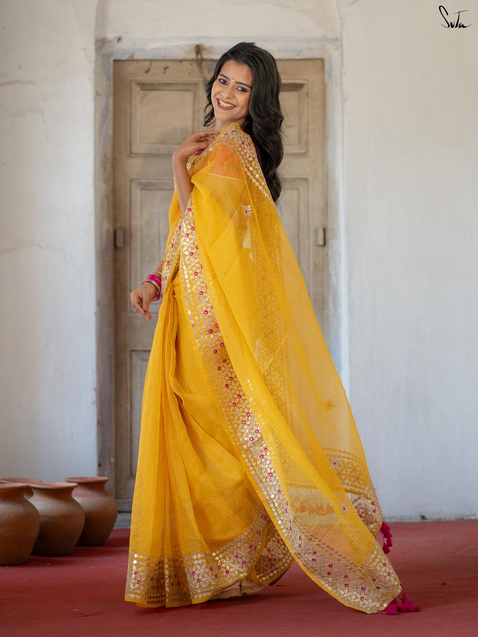 Holud Pakhi