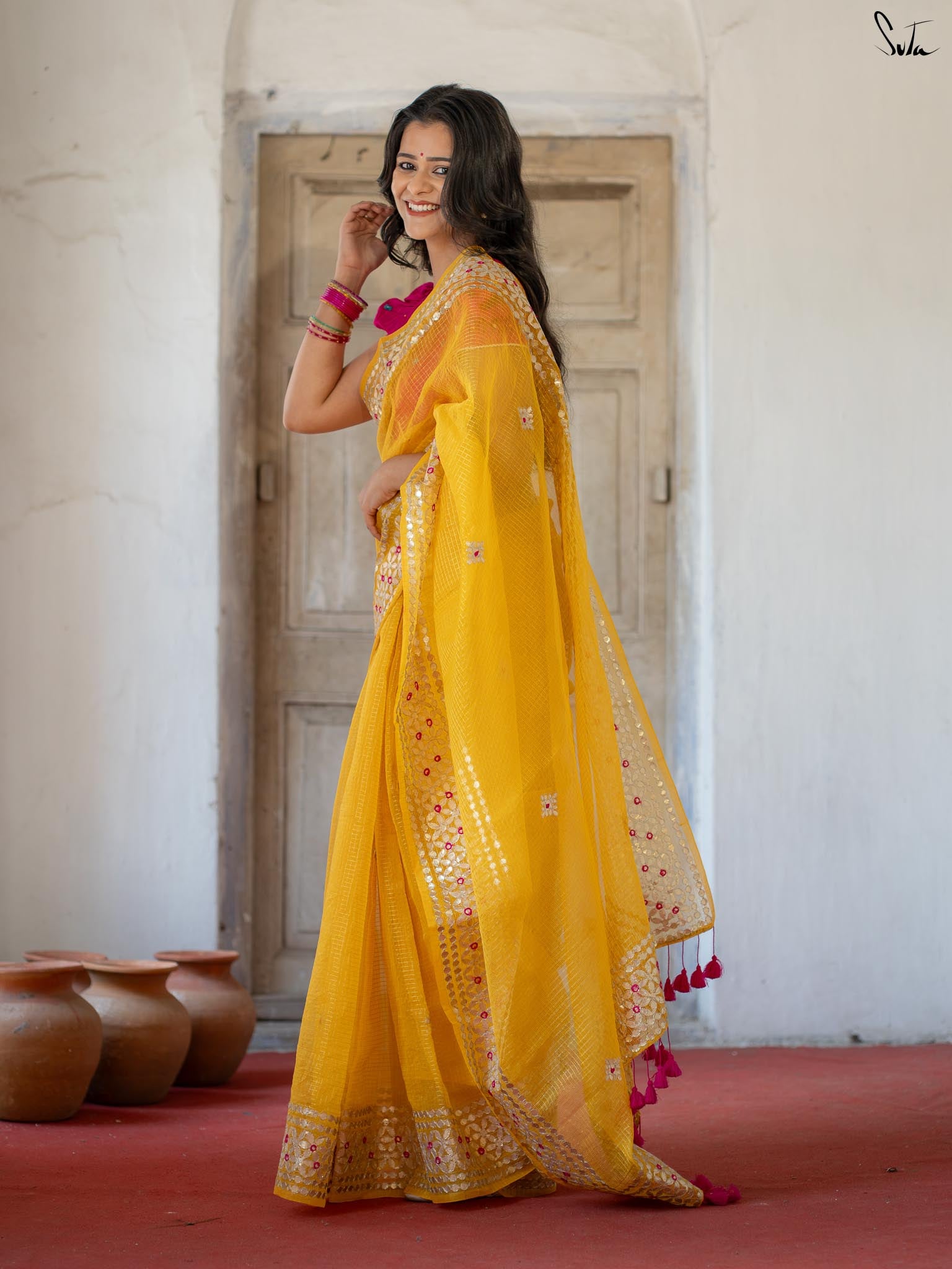 Holud Pakhi