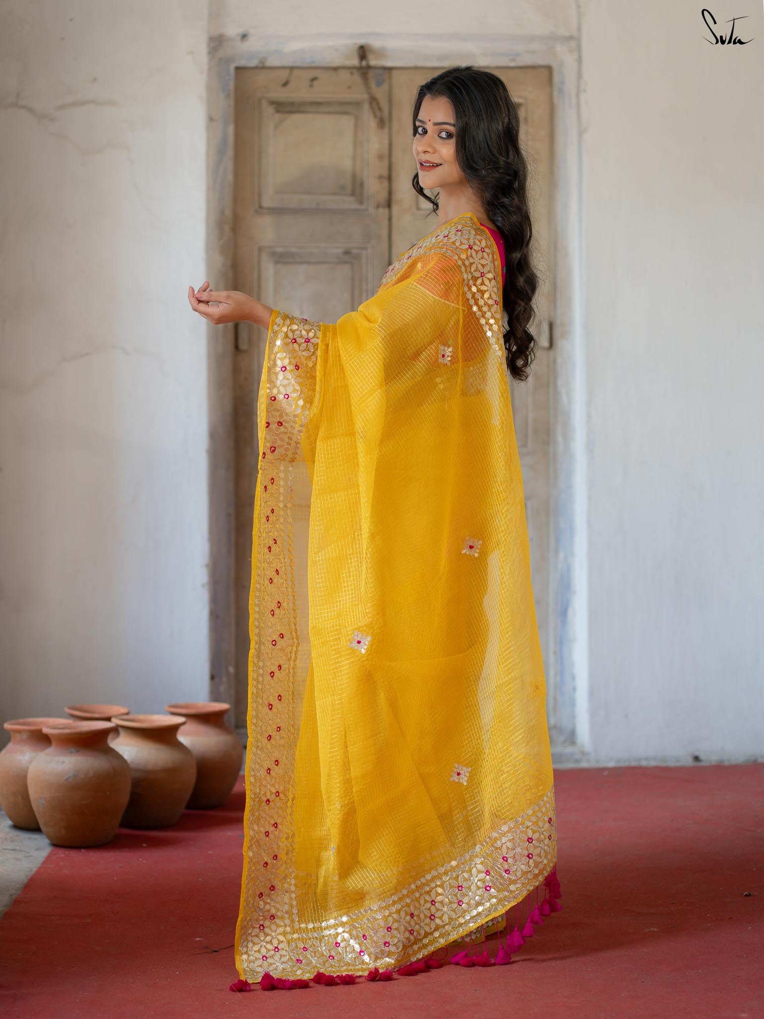 Holud Pakhi