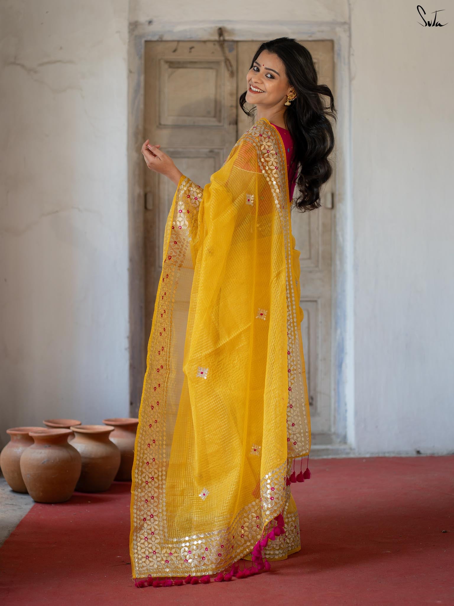 Holud Pakhi