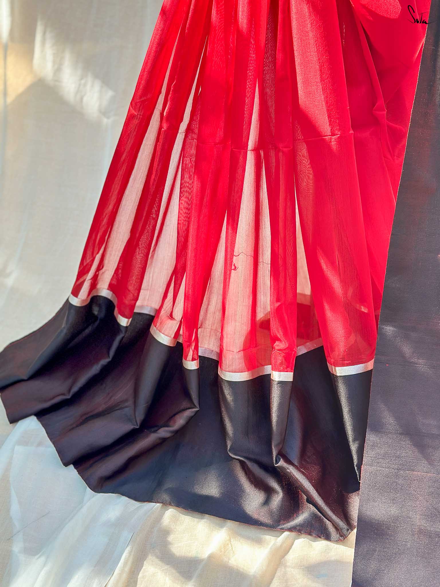 Valorous Vrinda Red Mashru Border Saree