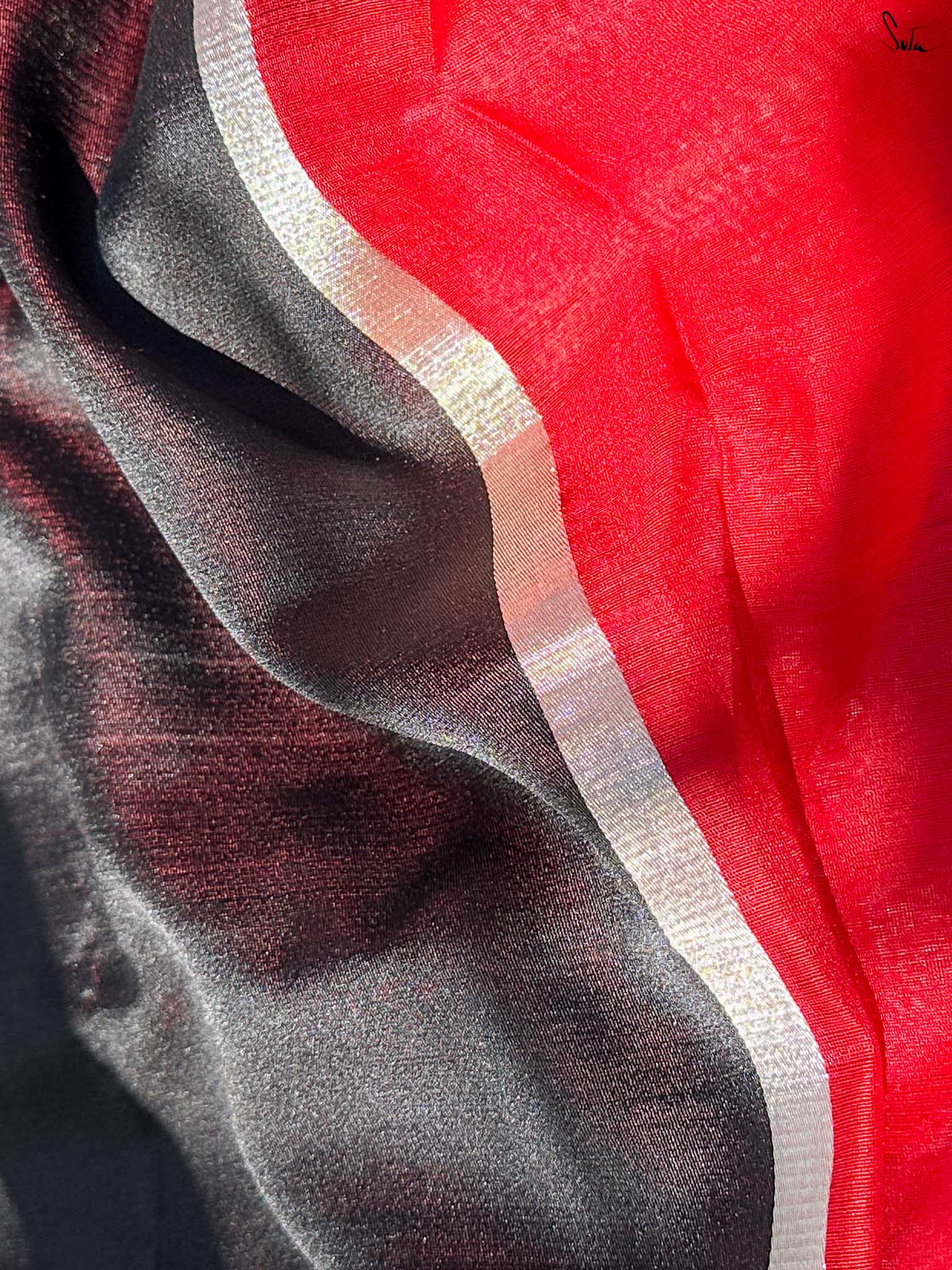 Valorous Vrinda Red Mashru Border Saree