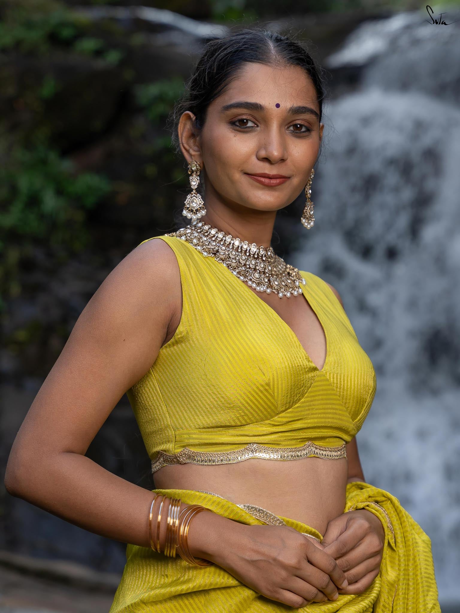 Neon Line Rekha