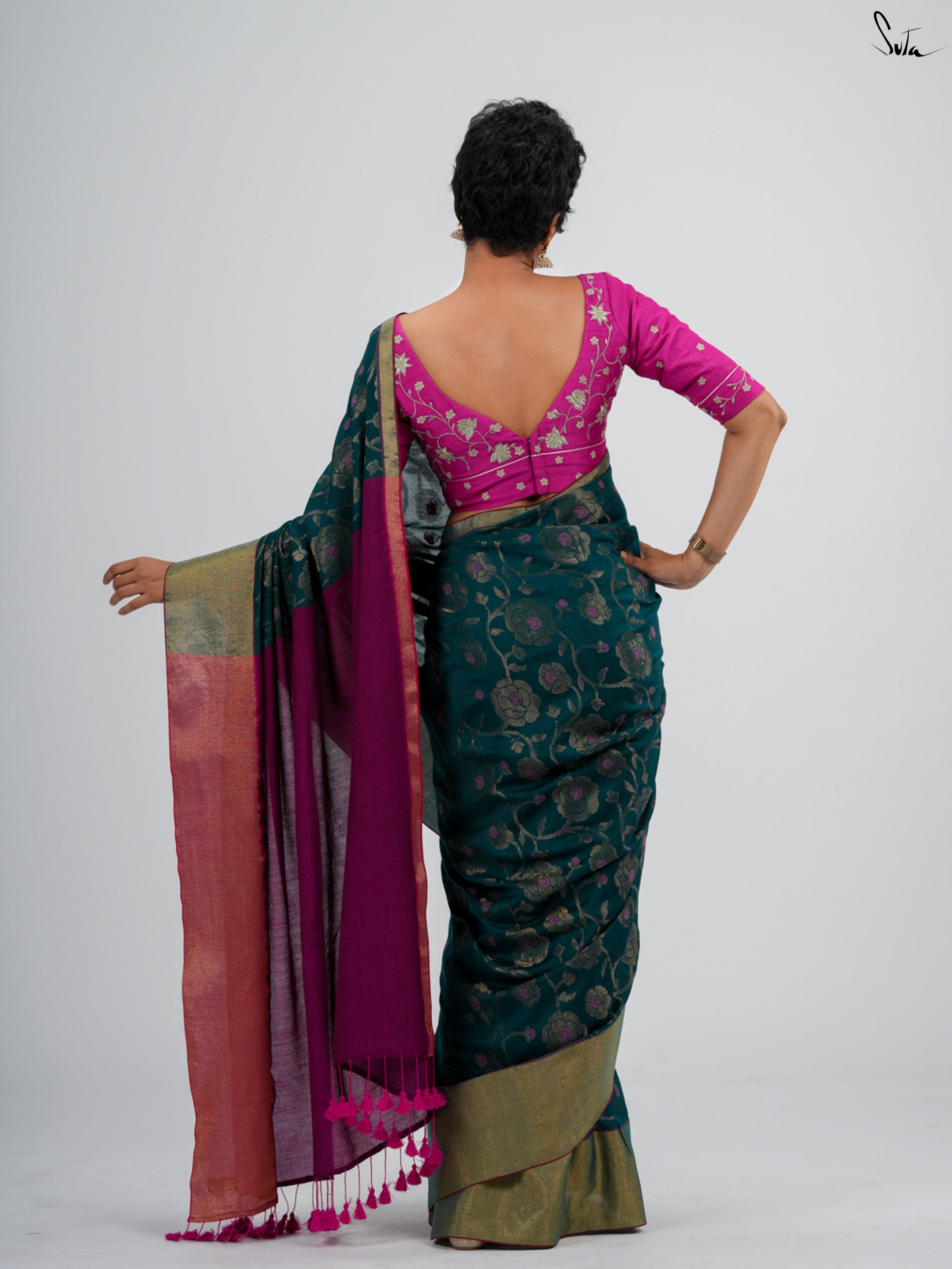 Nila Alpana Saree