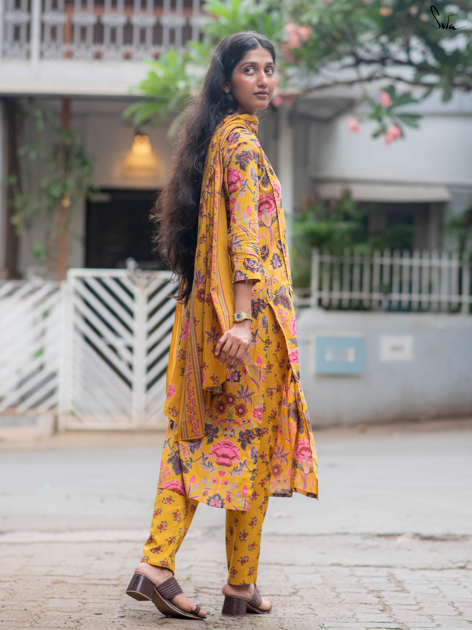 Suta Elbow Sleeves Yellow Cotton Kurta Set