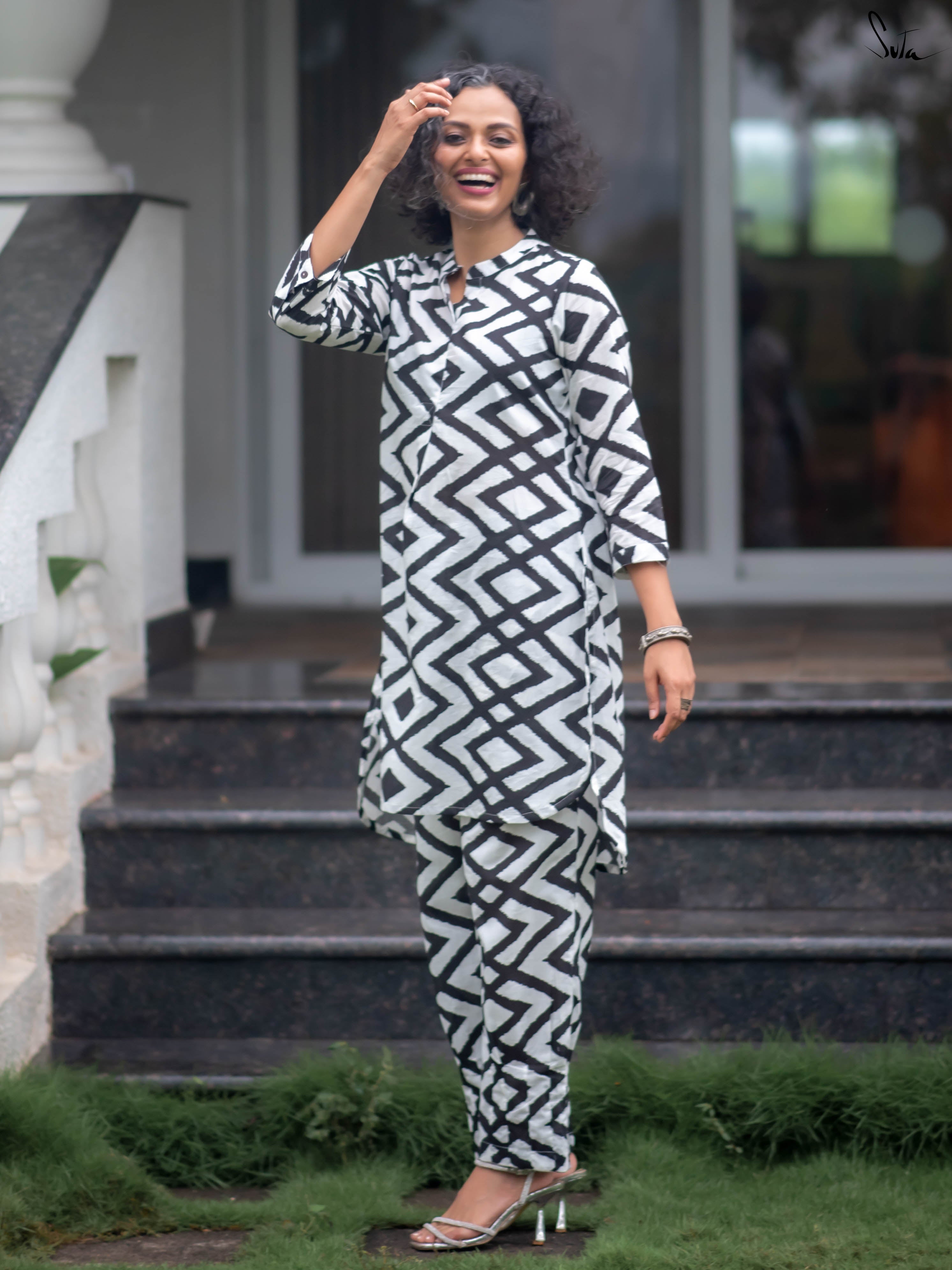 Suta White Cotton Kurta Set