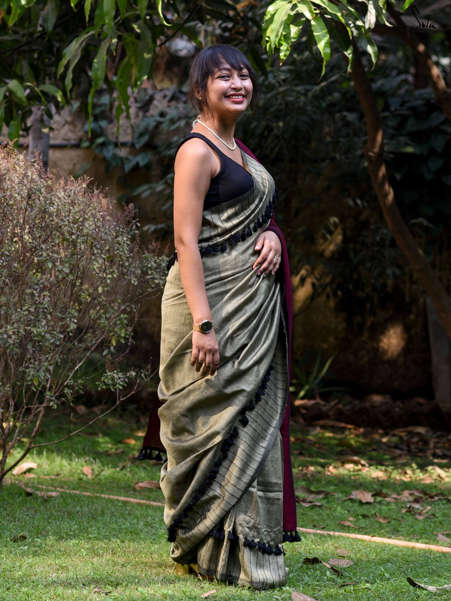 Dark Gold Crayon Saree
