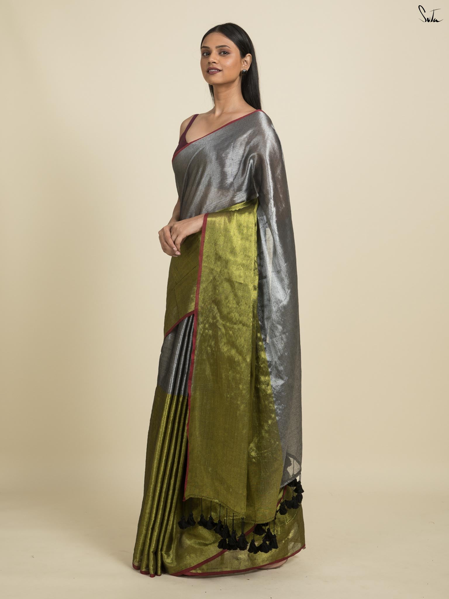 Nirupti Saree