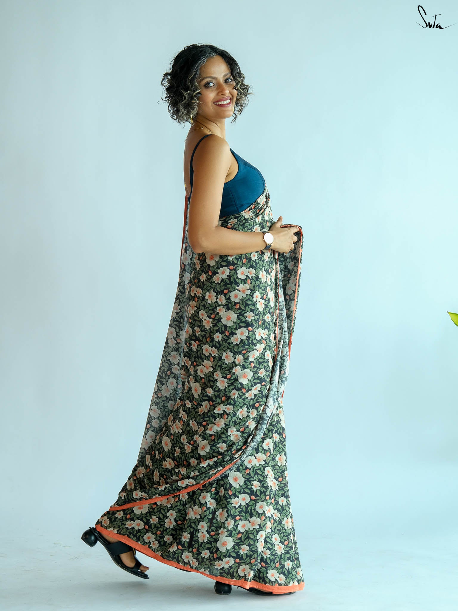 Suta Green & White Floral Printed Saree