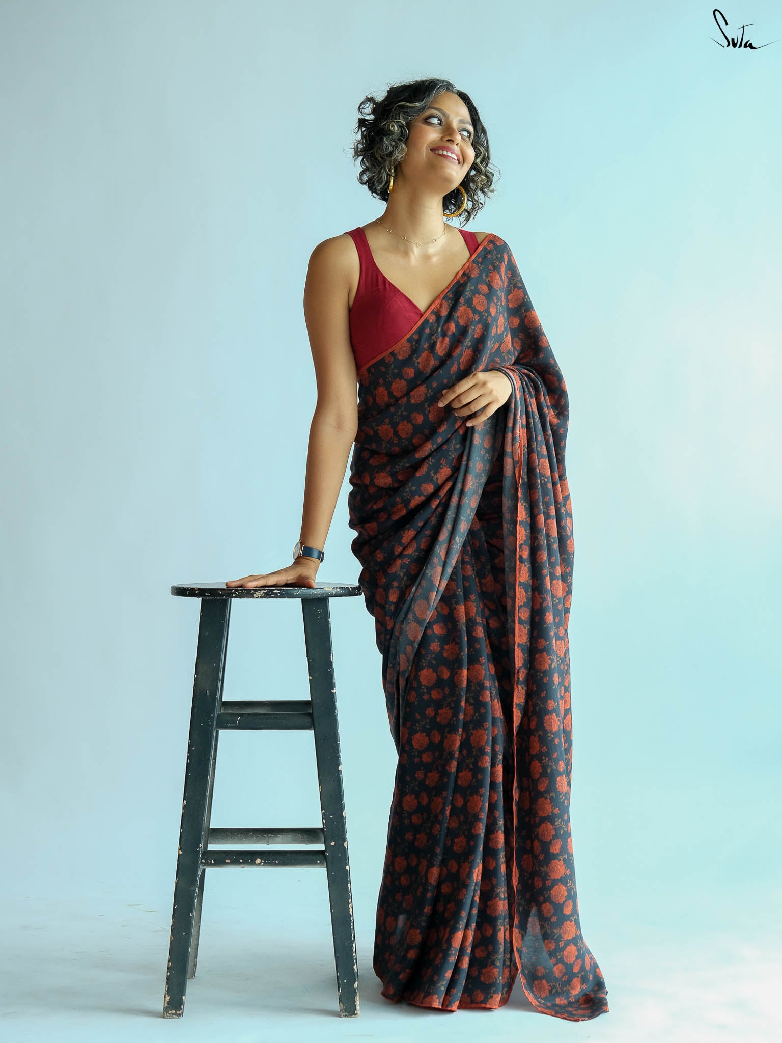 Suta Grey & Brown Floral Printed Saree