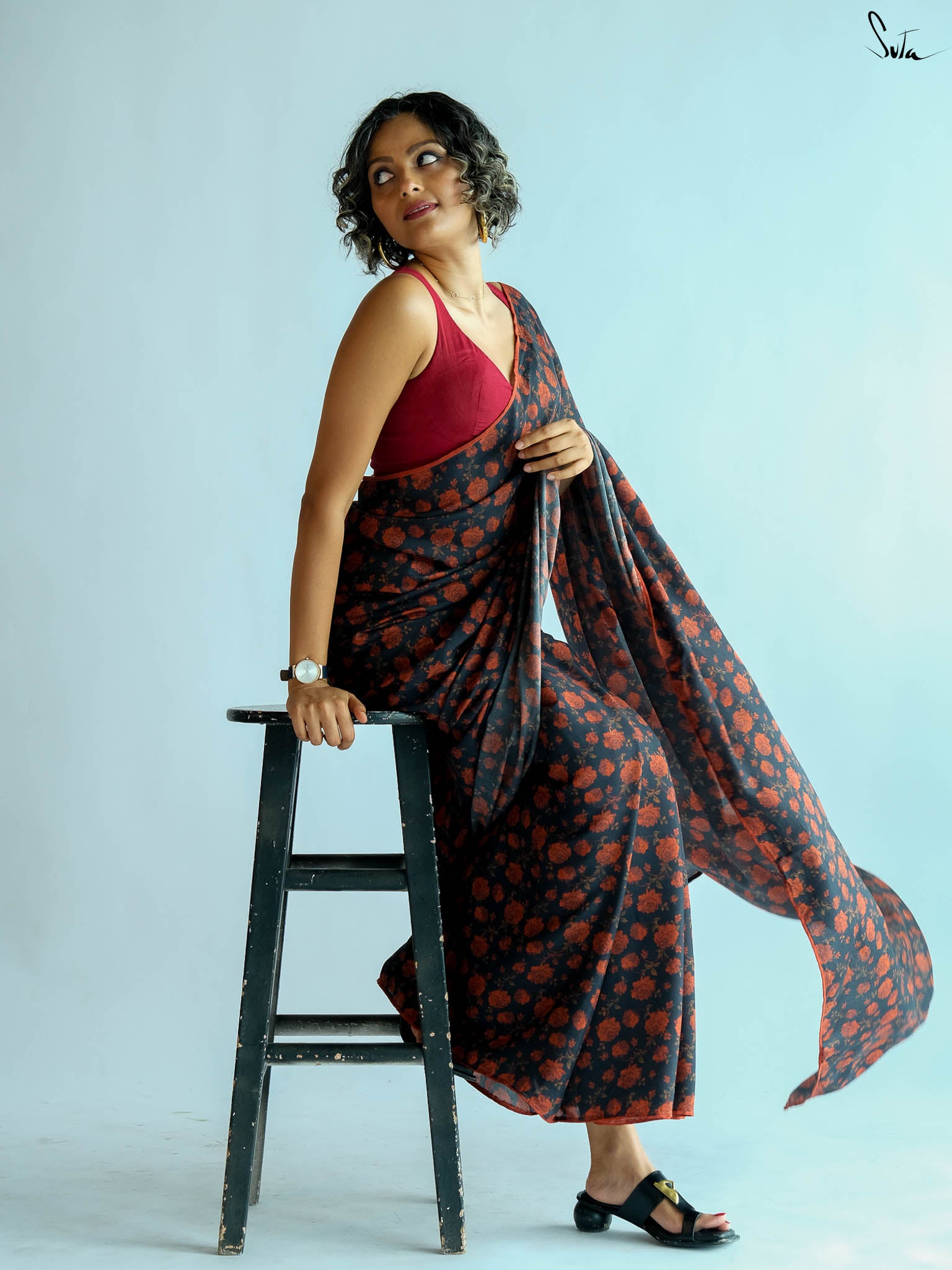 Suta Grey & Brown Floral Printed Saree