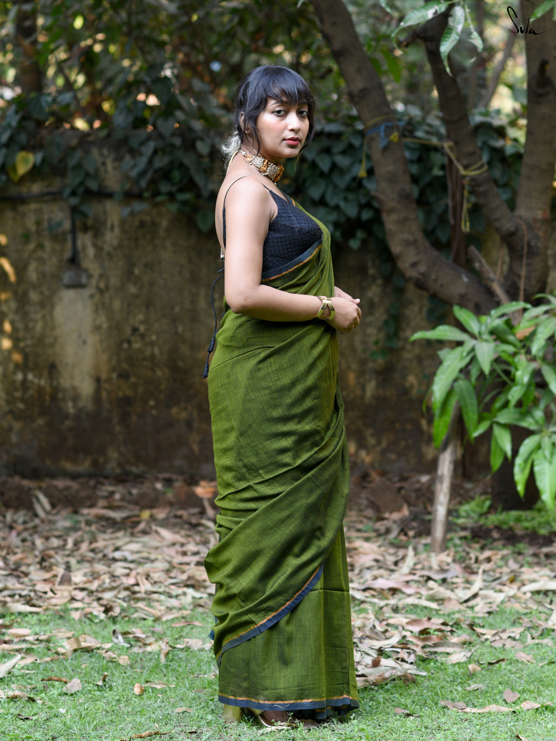 Grinding In Green Saree