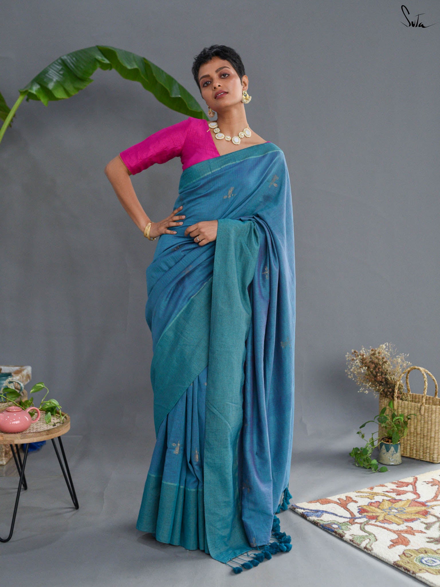 Suta Turquoise Blue & Gold-Toned Floral Woven Design Zari Pure Cotton Saree