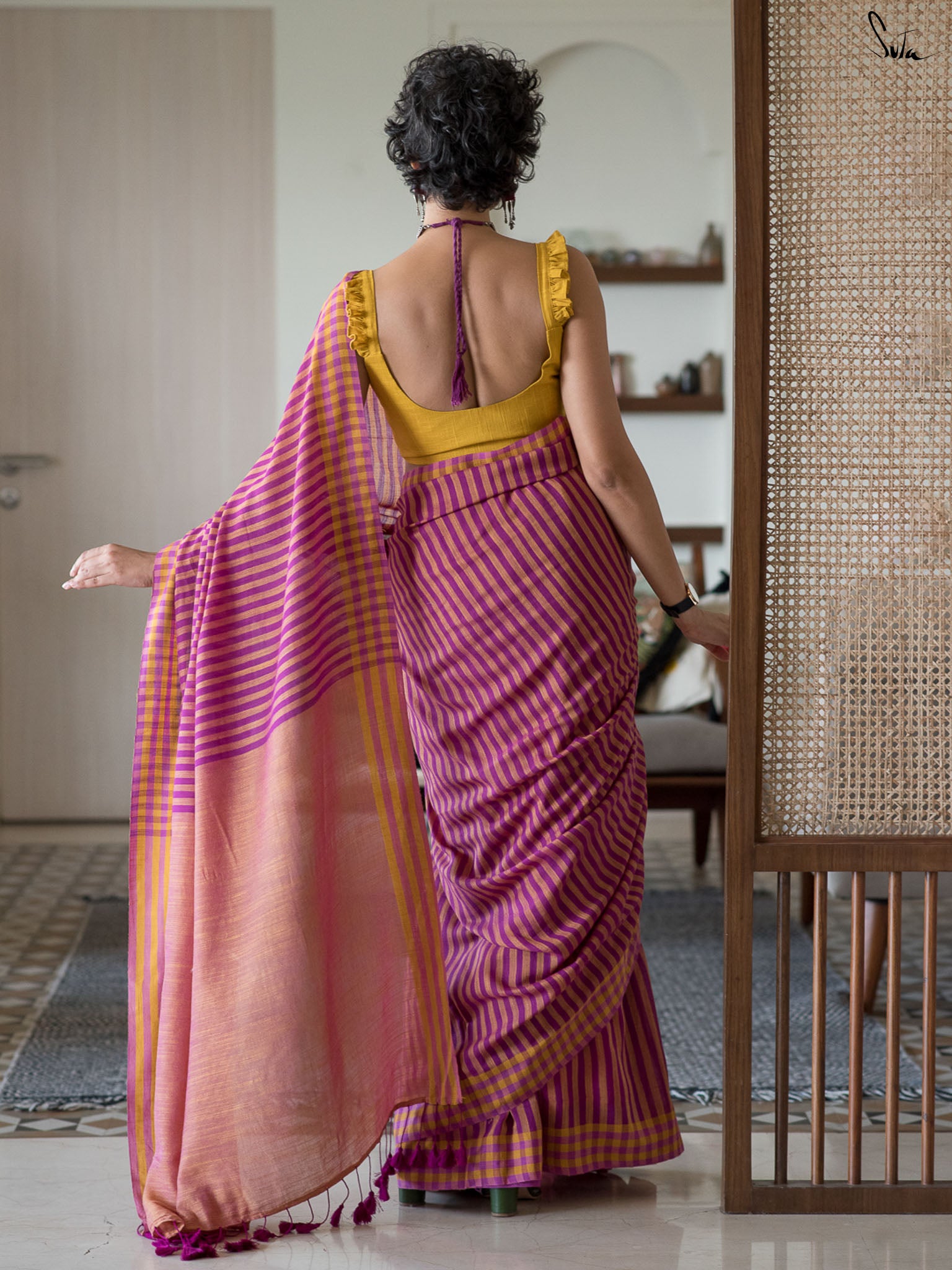 Naavya Ke Noor Saree