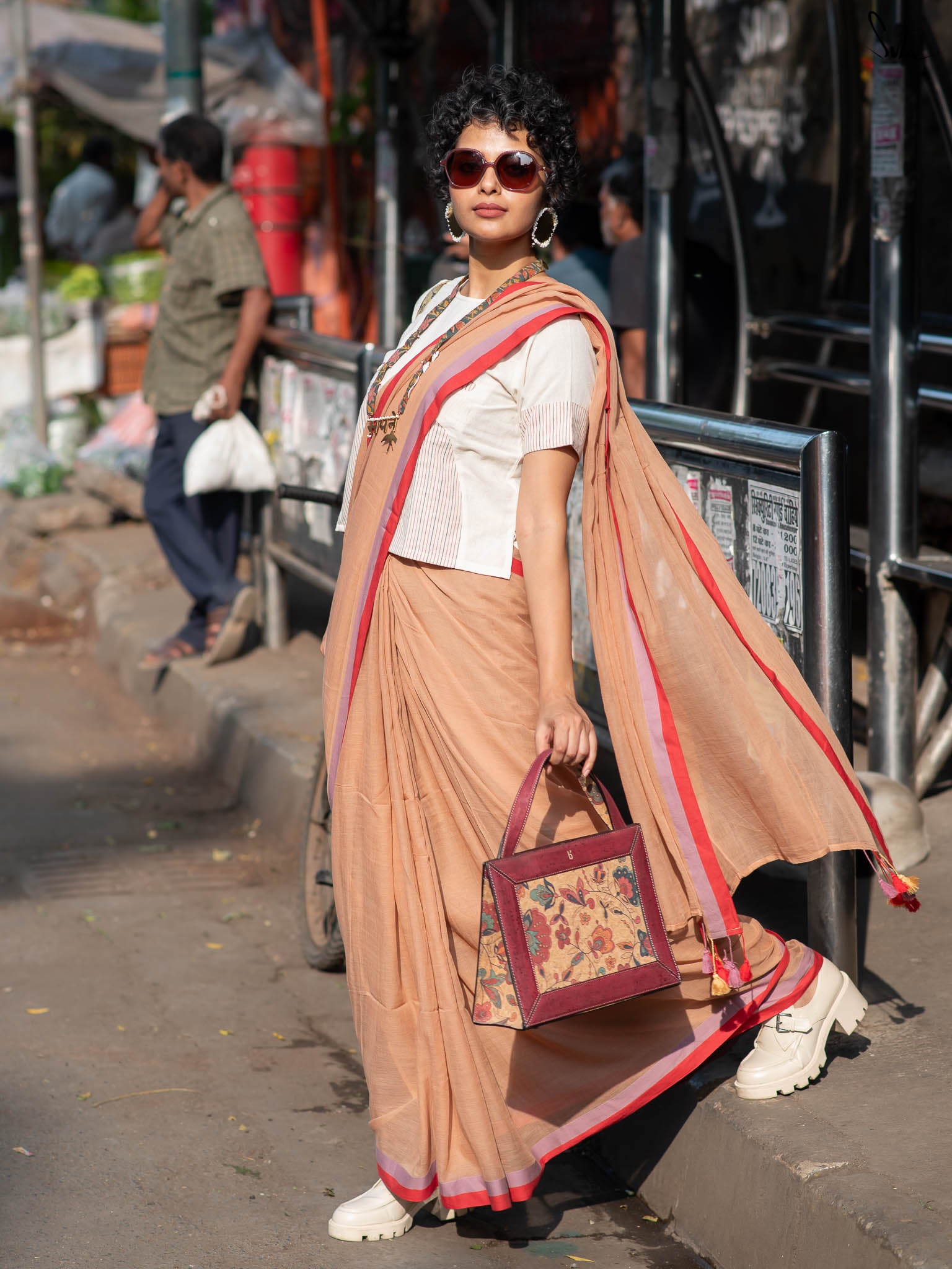 Suta Beige & Pink Pure Cotton Saree