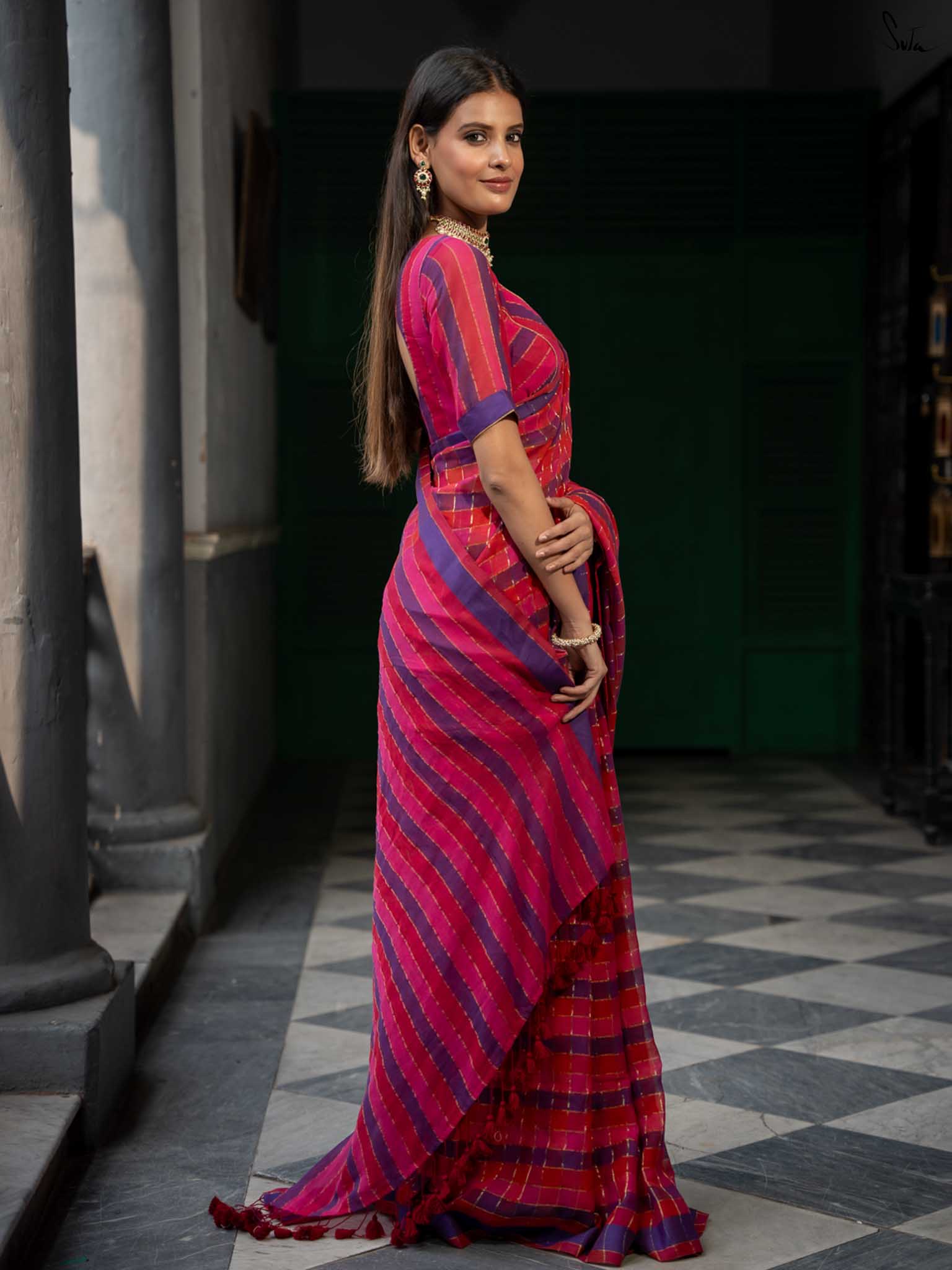 Suta Women Checked Zari Pure Cotton Saree