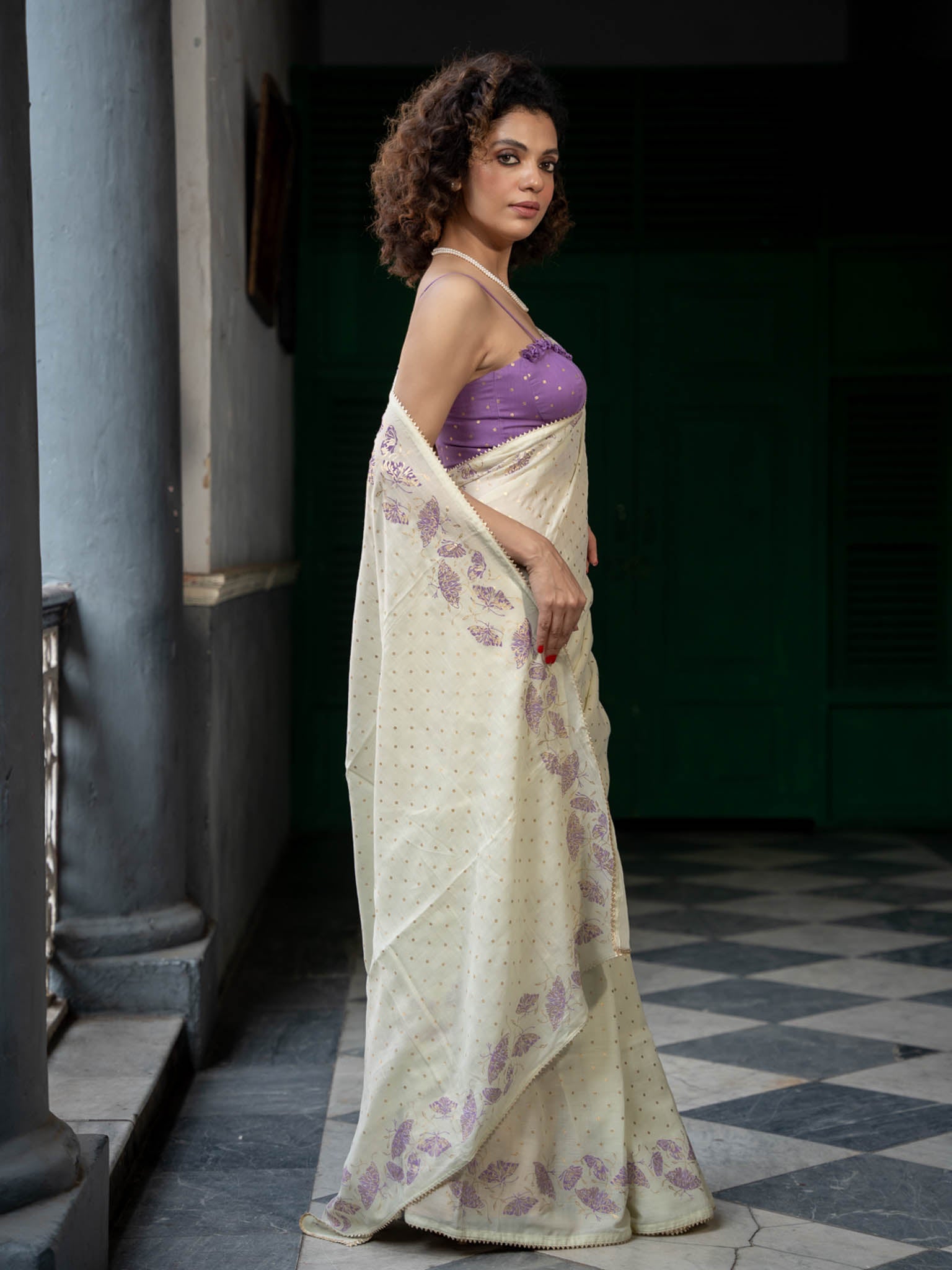 Suta Floral Printed Mukaish Saree