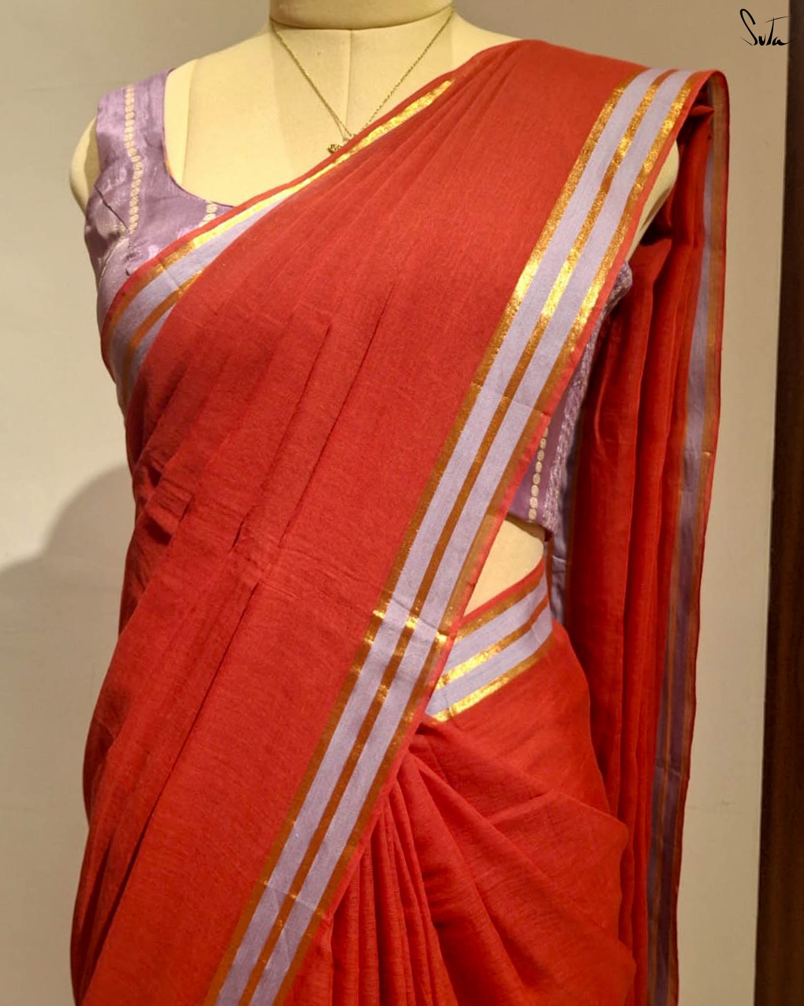 Surkh Pushpa