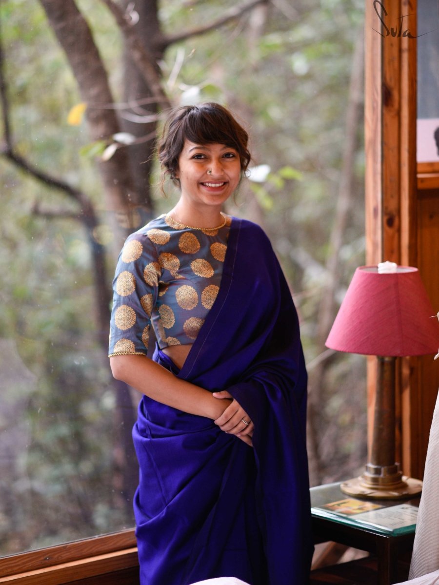 A golden winged kingfisher - suta.in