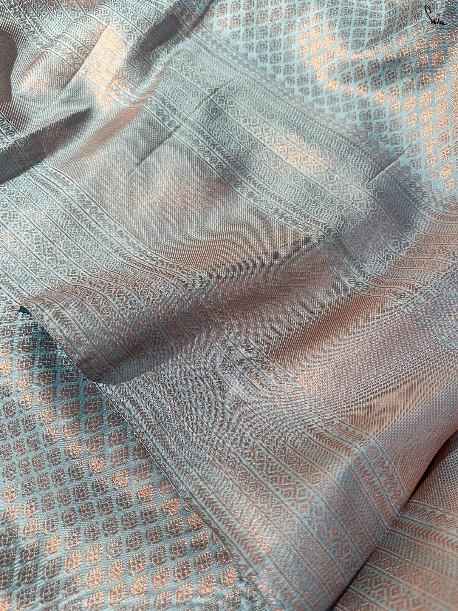 Rajlaxmi Grey Kanjivaram Saree