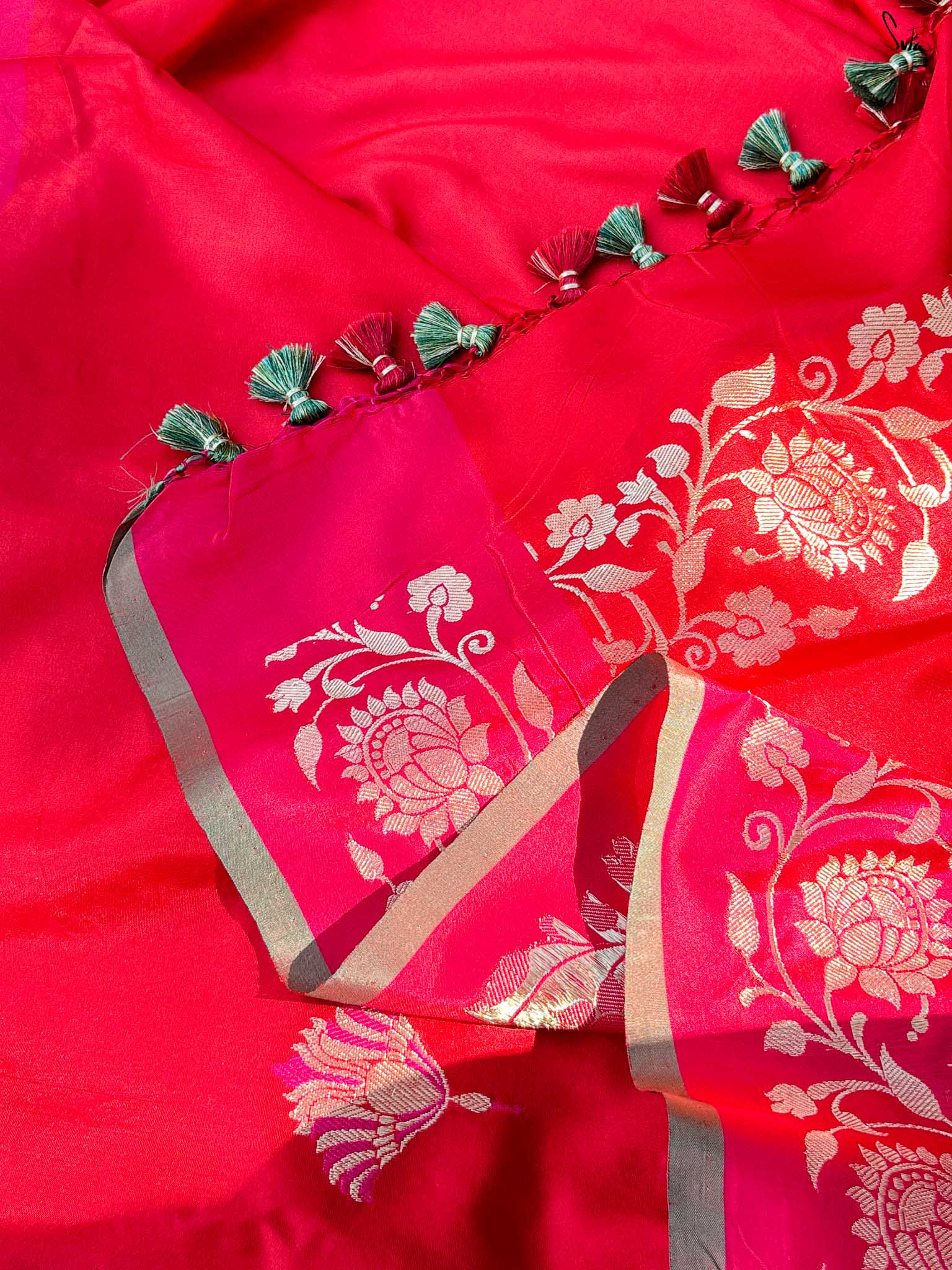Trilochan Red Banarasi Saree