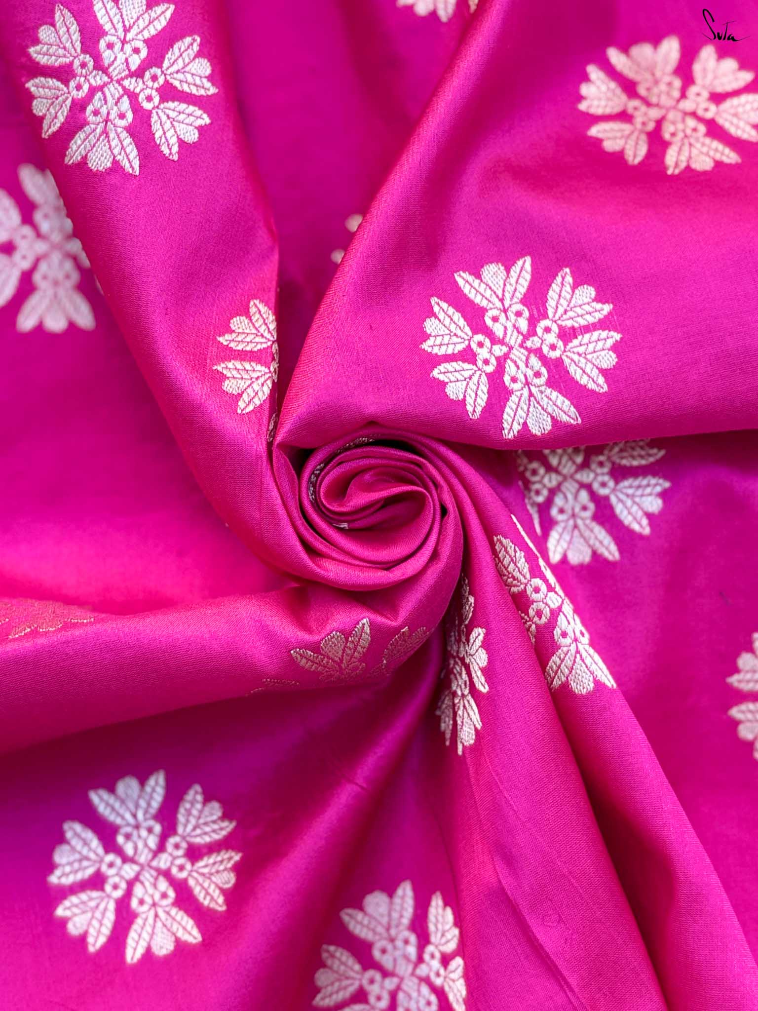 Jashn-e-ishq Green Banarasi Saree