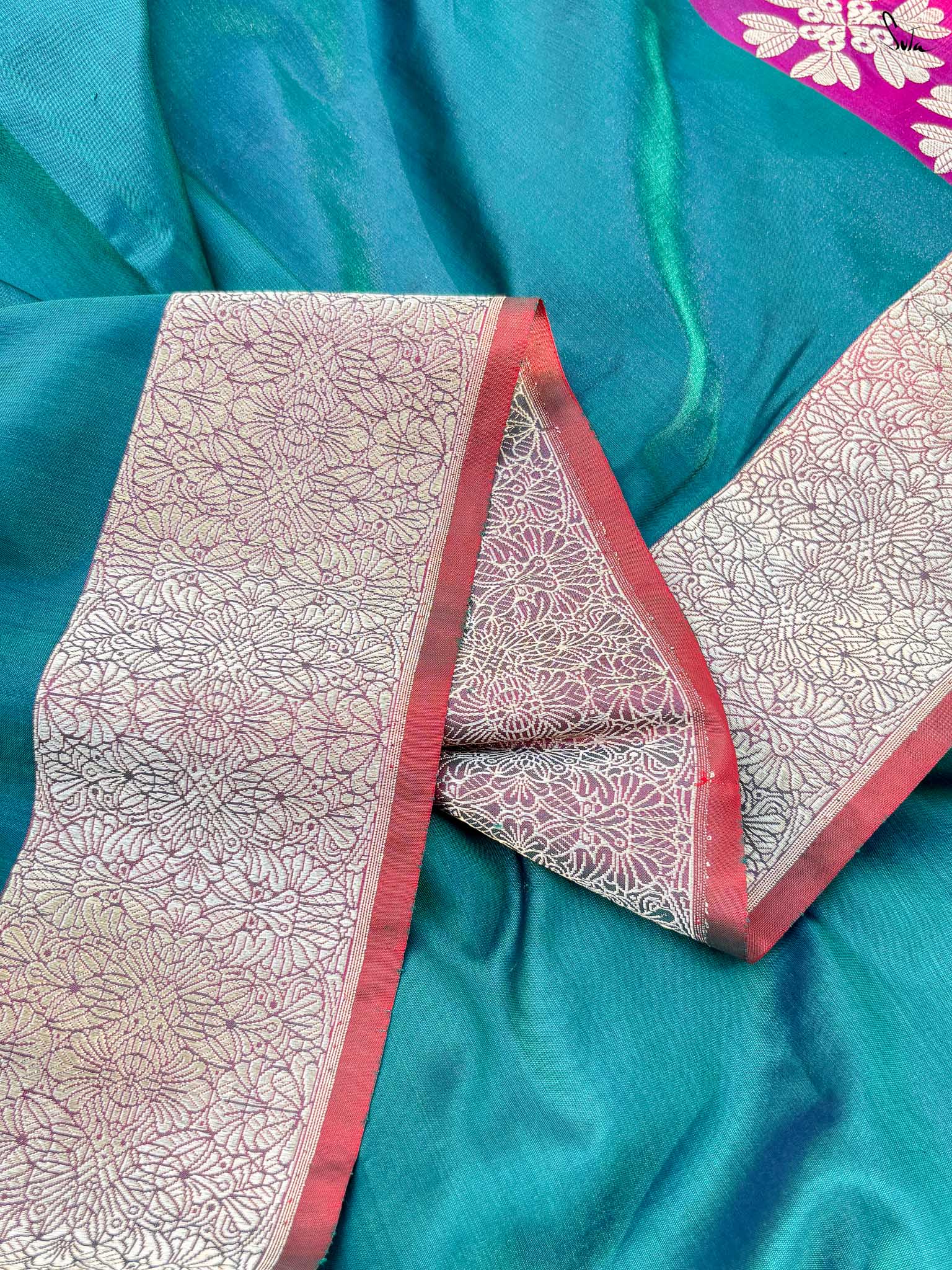 Jashn-e-ishq Green Banarasi Saree