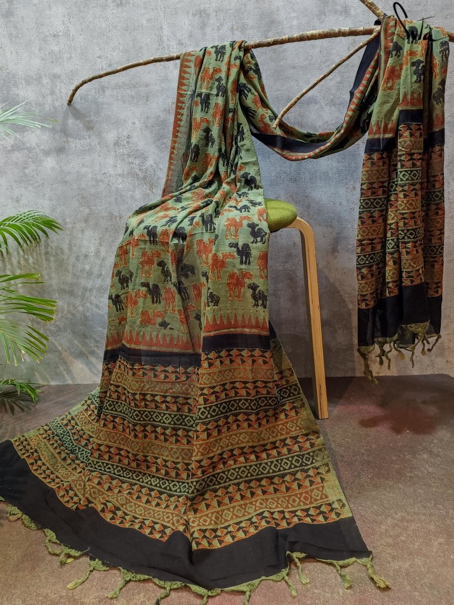 Bewitching wilds (Dupatta) - suta