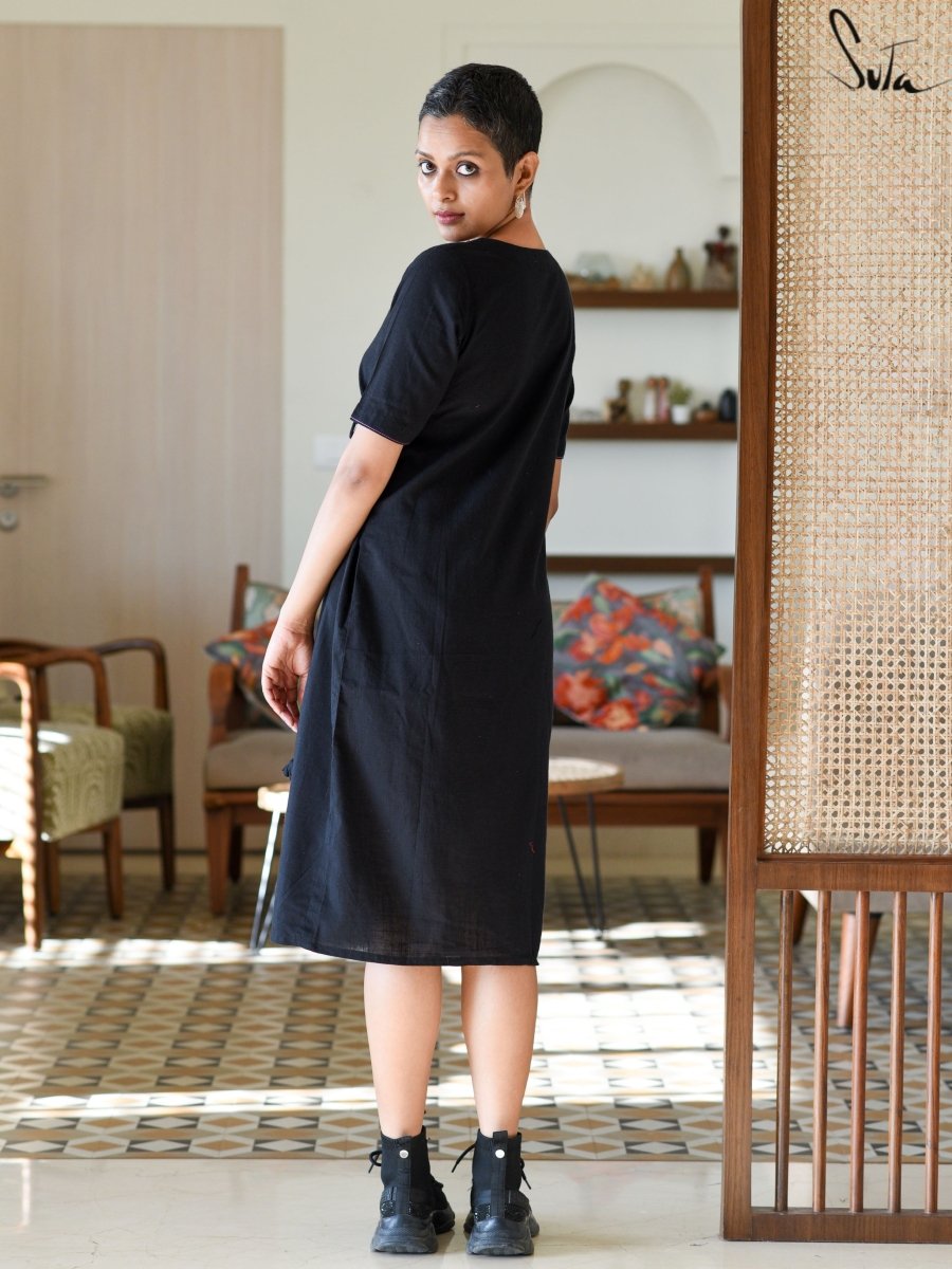 Charcoal Beach - suta