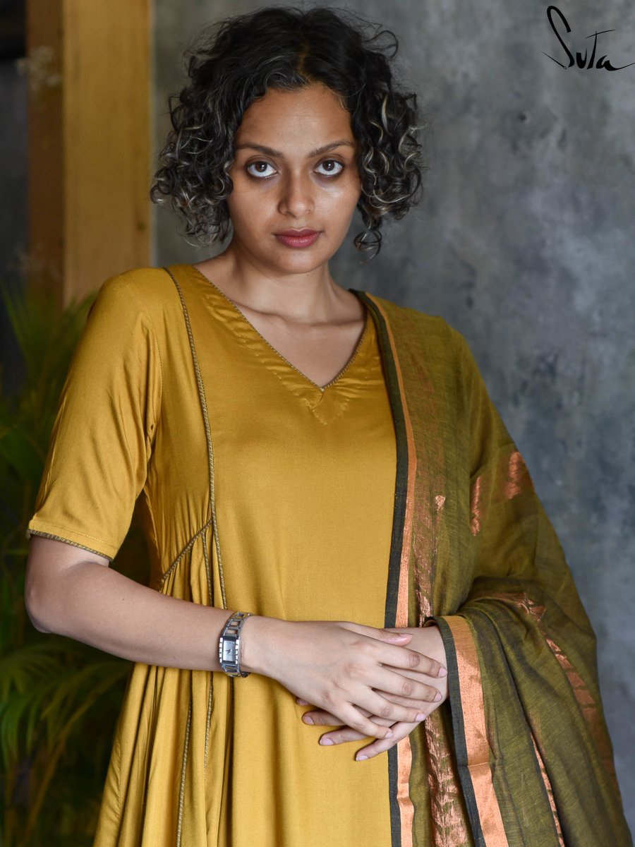 Kasturi ke Khwaab - suta