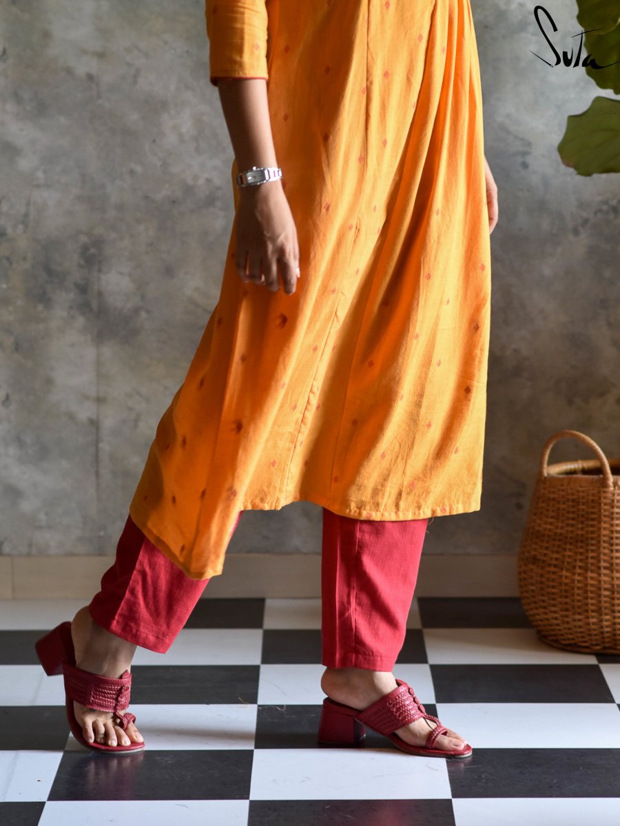 Kesari Tilak - suta